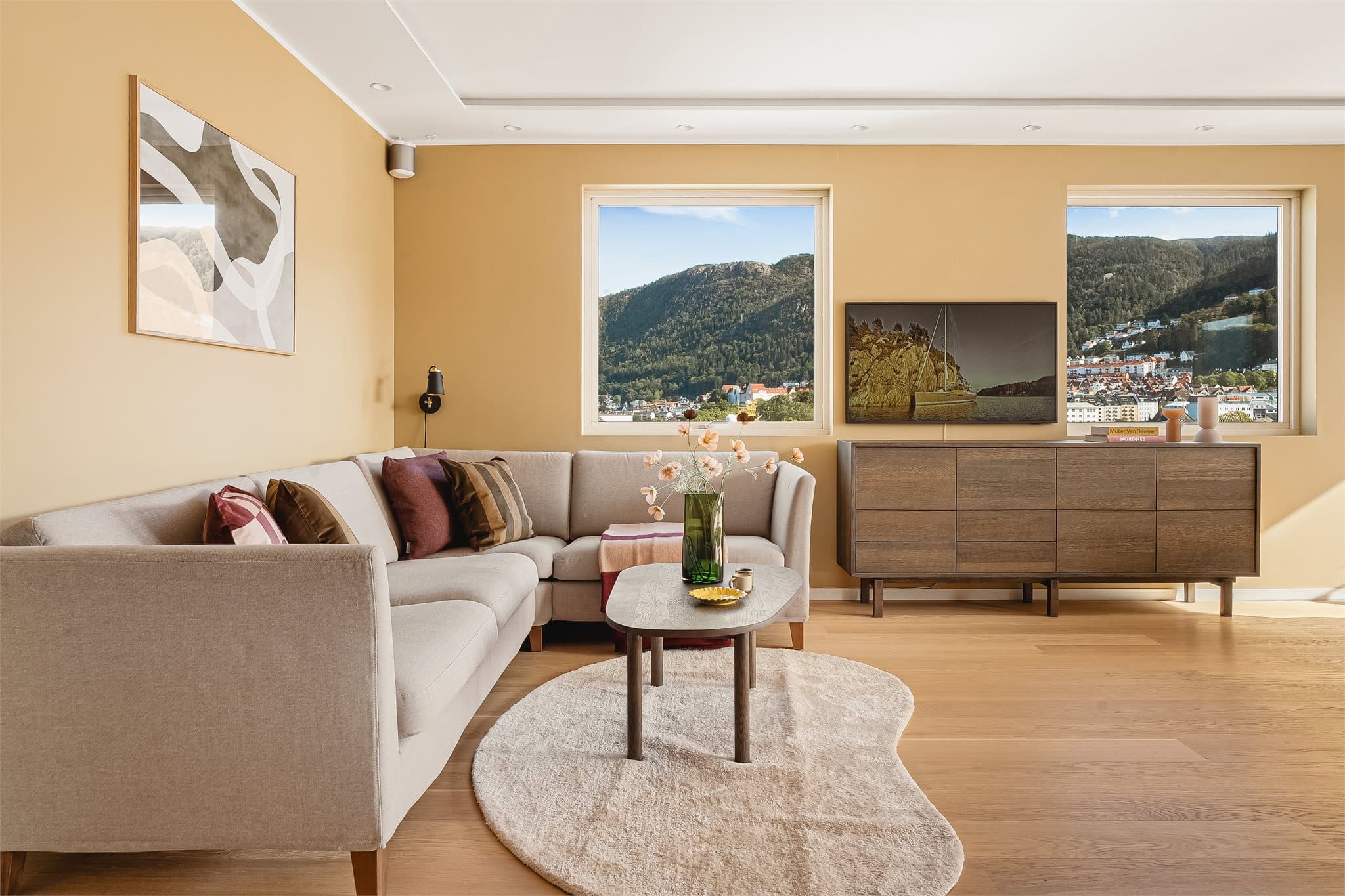 Stuen har enstavs parkett