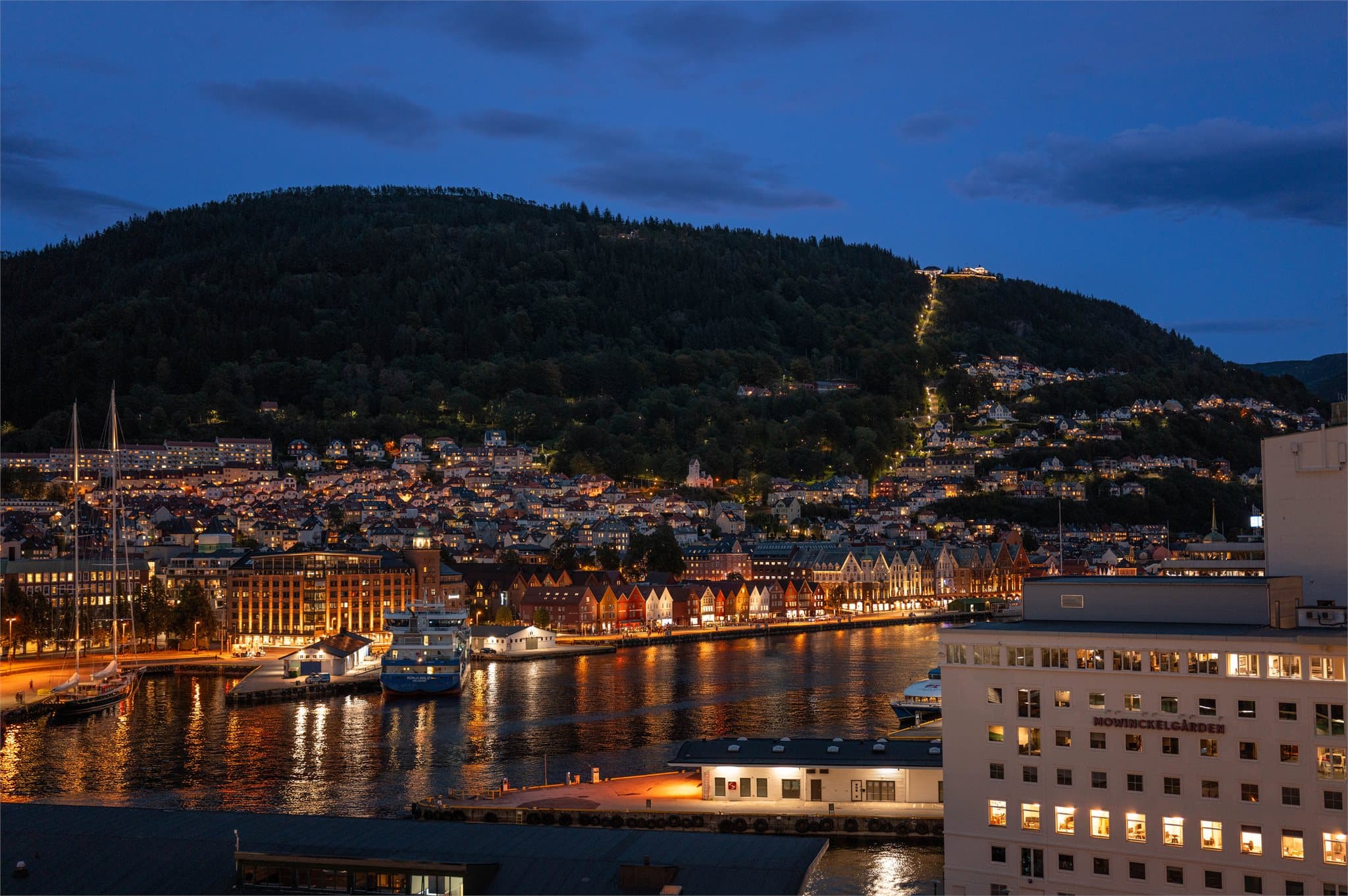 kveld - September 2025-1.JPG