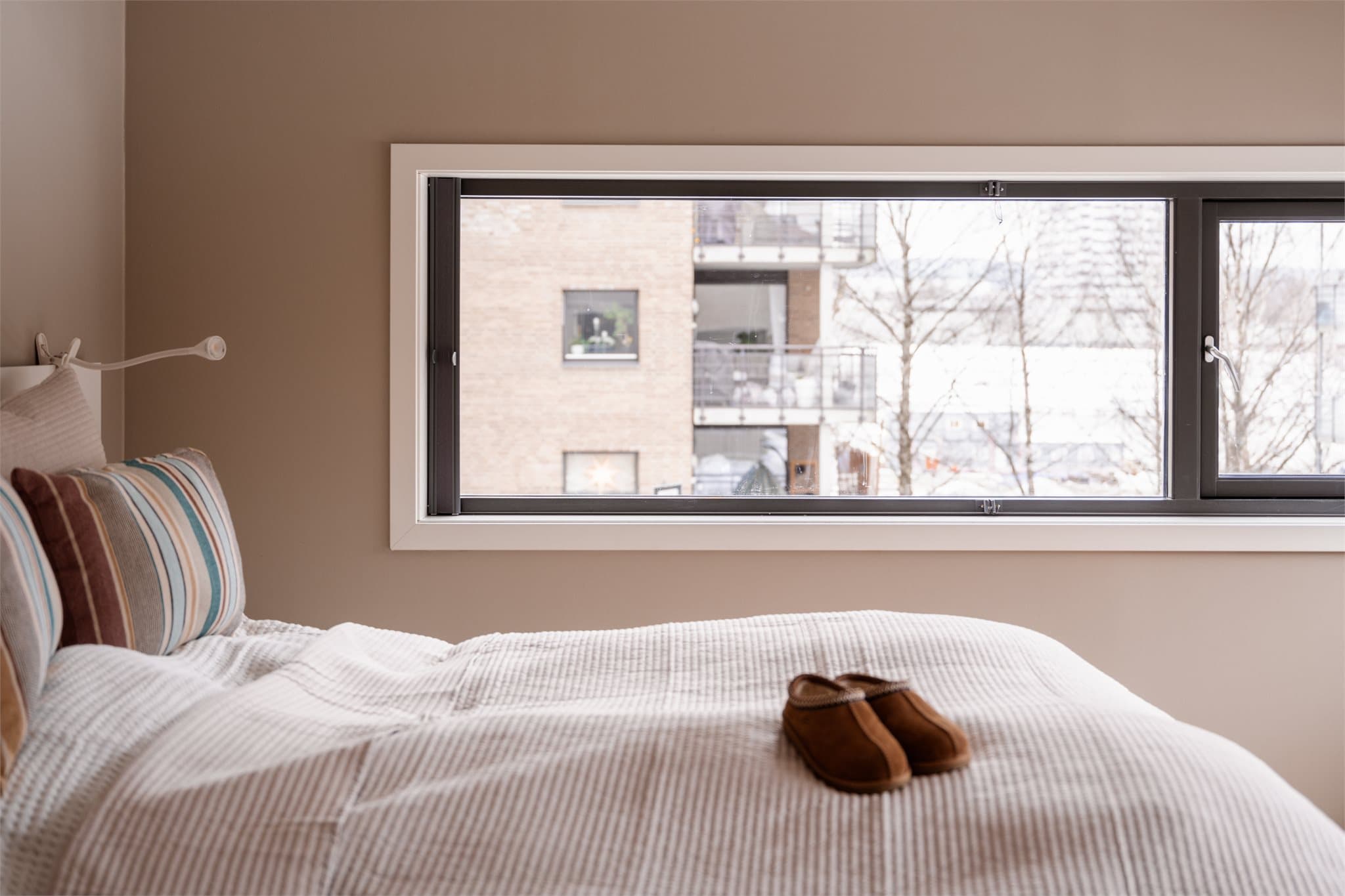 Det er balansert ventilasjon i leiligheten, noe som gir godt inneklima året rundt.