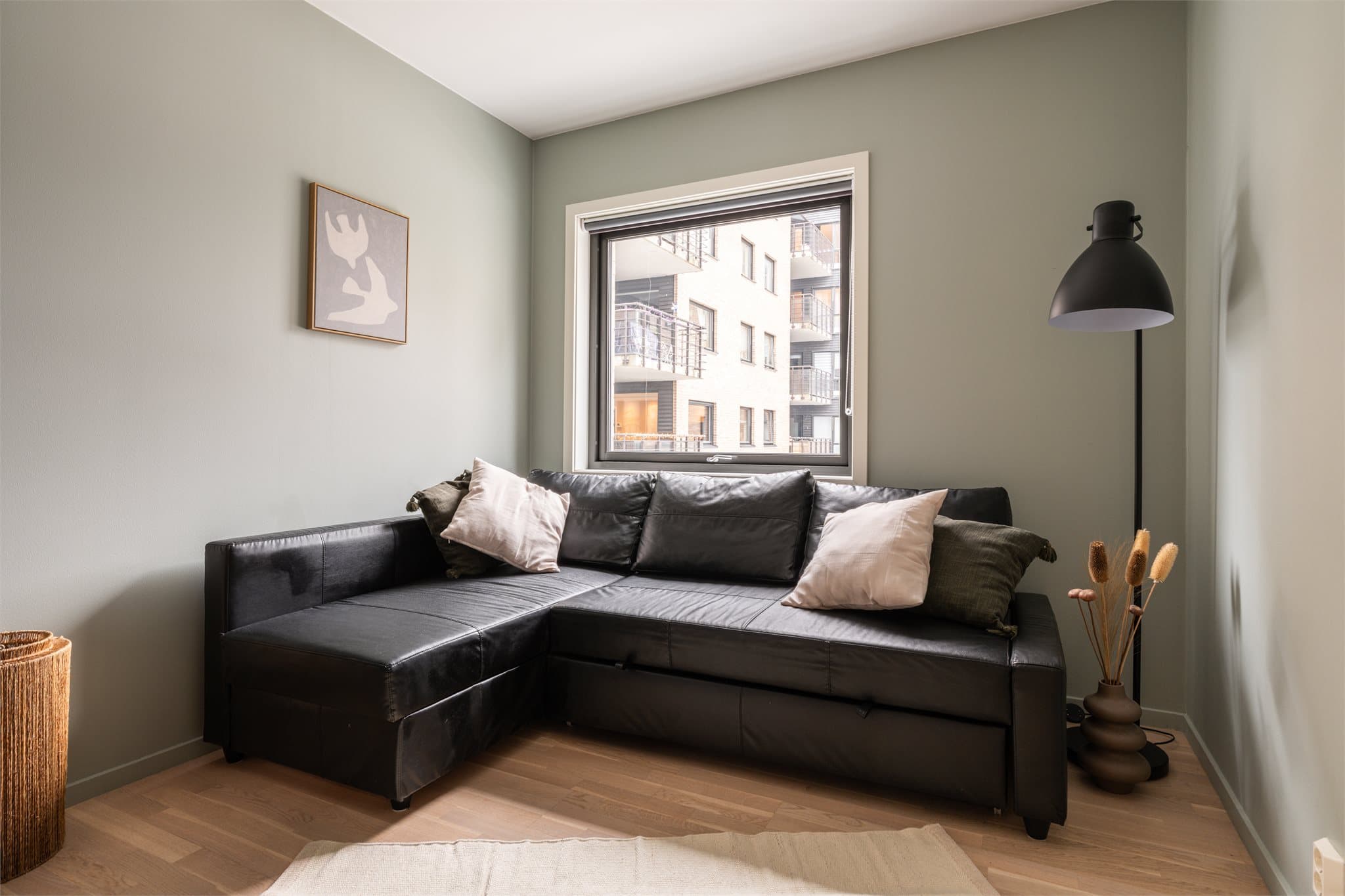 Soverom III er romslig og kan møbleres etter behov. Ideelt som gjesterom, TV-stue eller hjemmekontor!