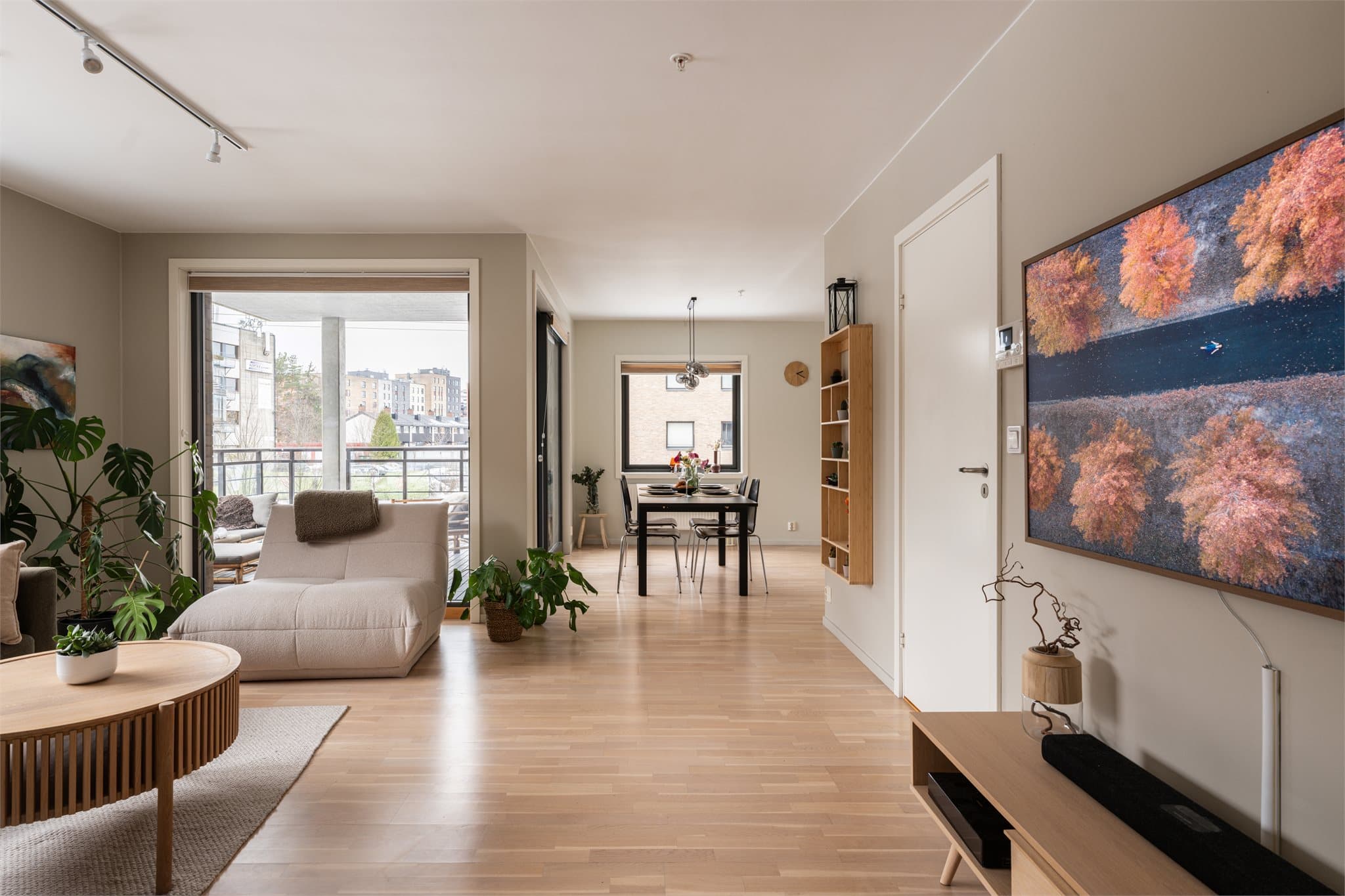 Emir Resulbegovic v. Emera Eiendomsmegling ønsker velkommen til Spireaveien 12B!