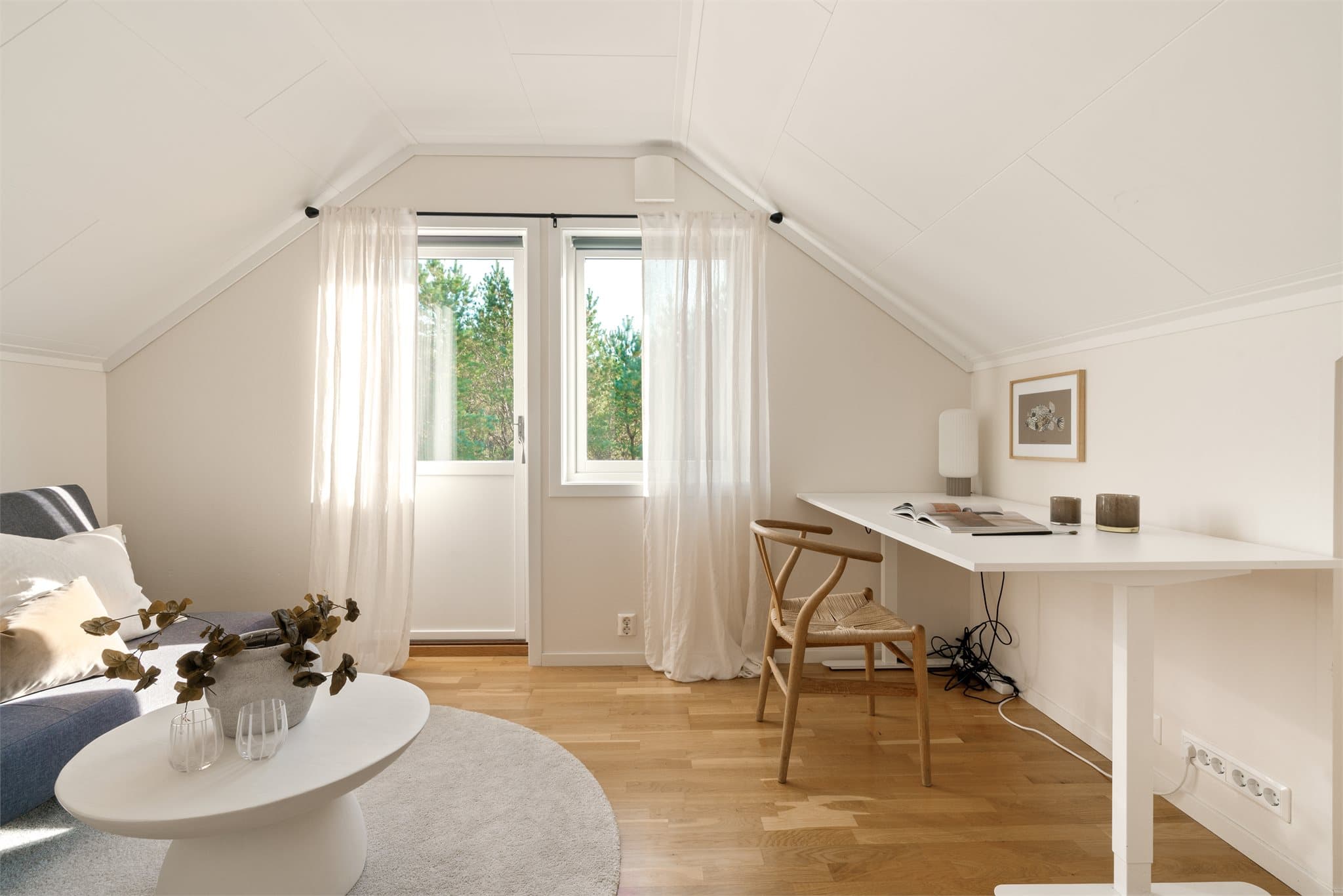 - Andre soverom i 2. etasje måler 9,7m² -
