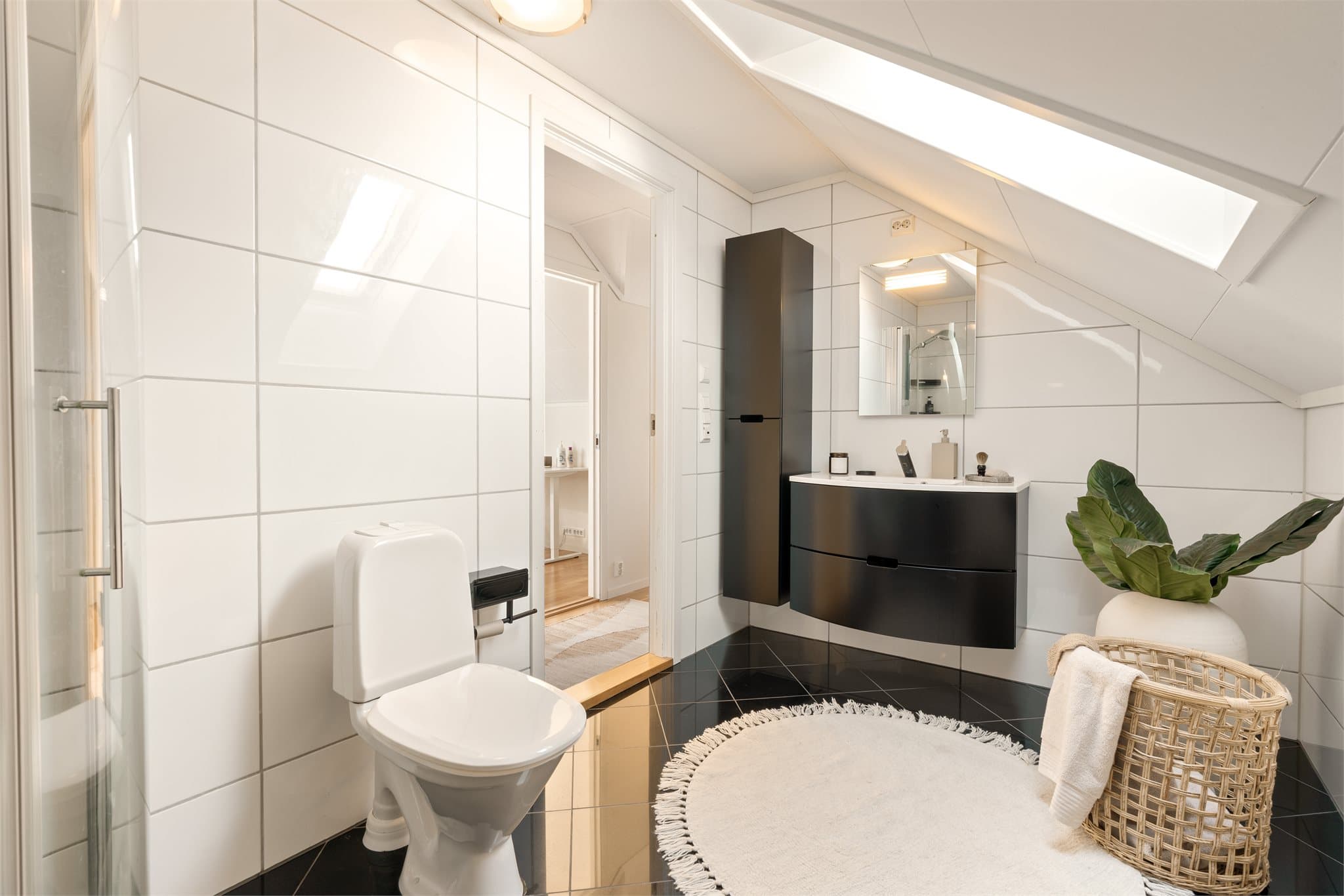 - Badet måler 5,8m² -