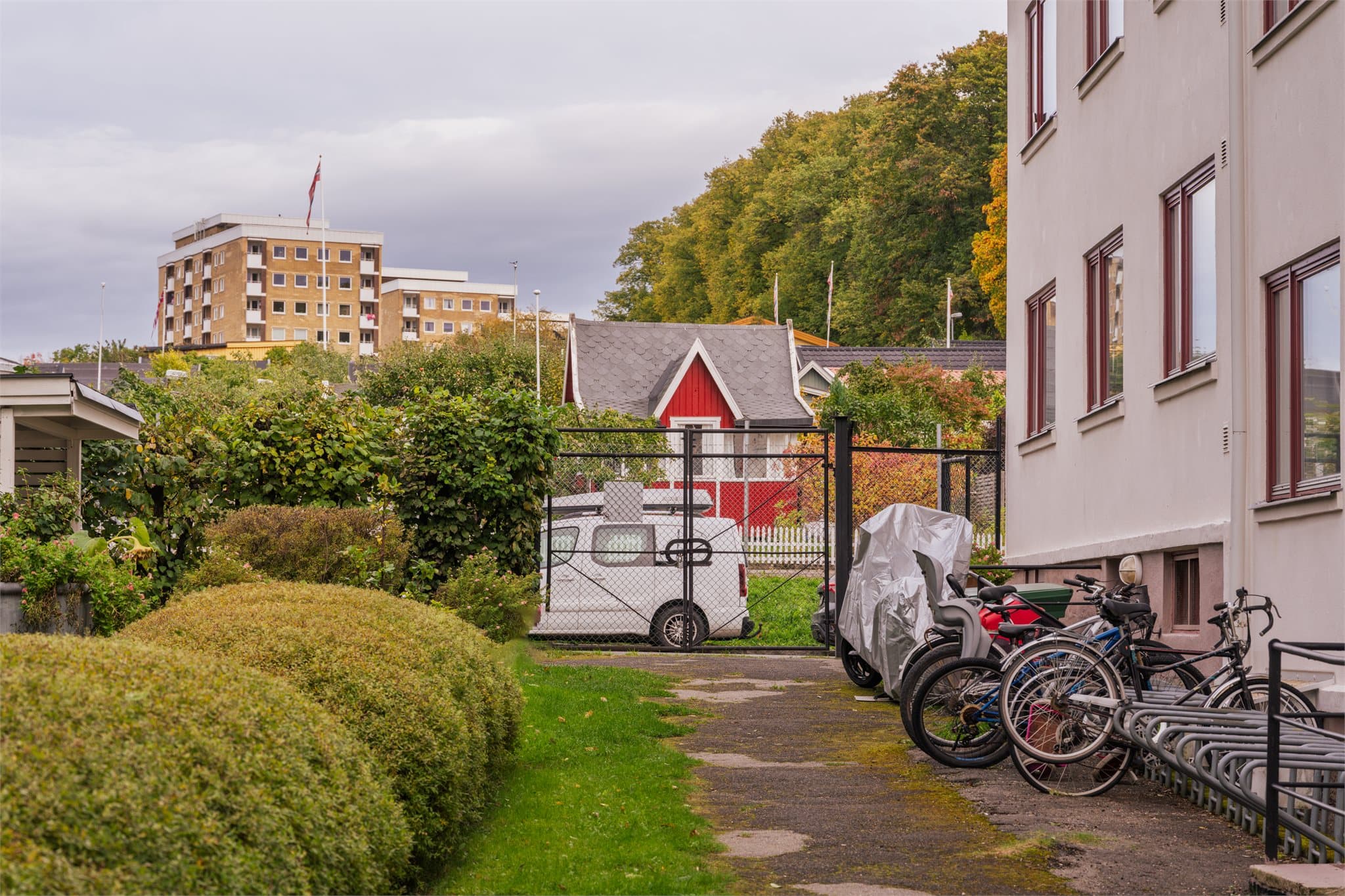 Sykkelparkering er tilgjengelig på eiendommen.