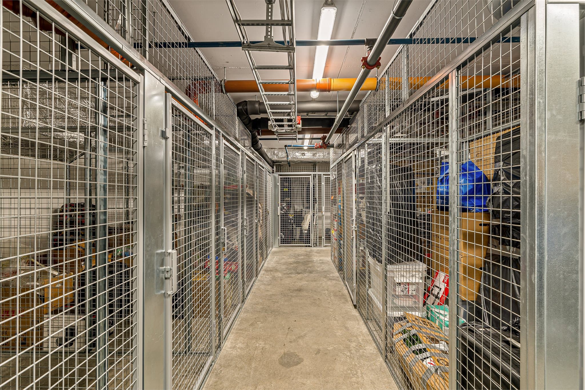 Det disponeres også en bod i kjeller.