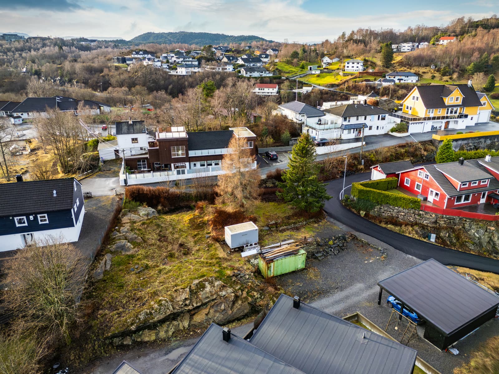 -
Videre er det 5 minutters kjøring til Kleppestø senter -