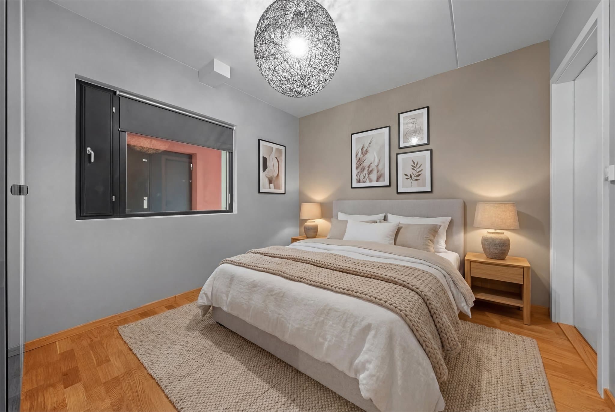 Romslig soverom - her med digital møblering for inspirasjon