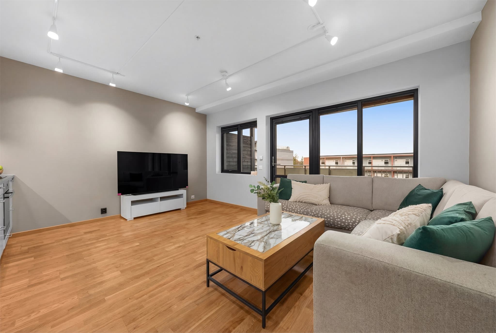 Lys og luftig stue med