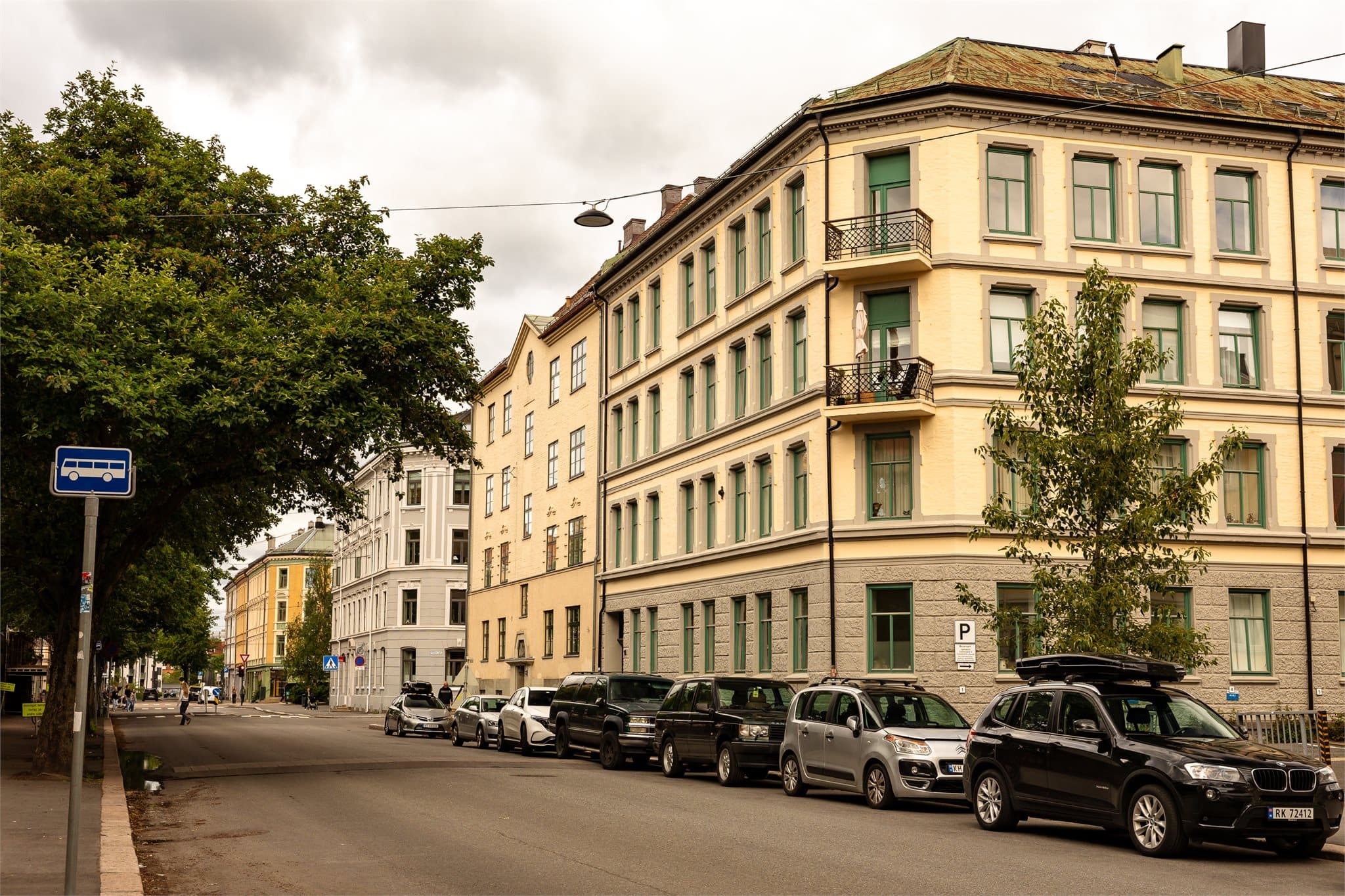 I gangavstand fra boligen er det flotte park- og friområder som blant annet Torshovdalen, Torshovparken og Muselunden.