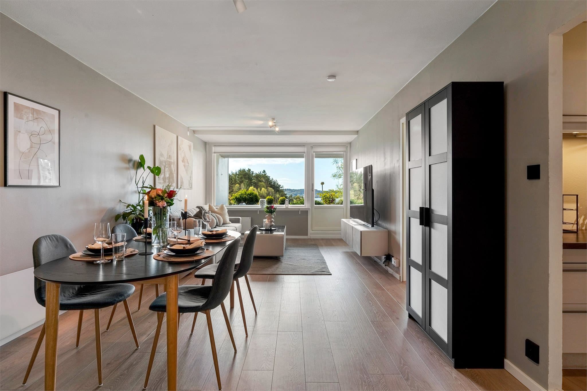 - Romslig stue på hele 26,7m² -