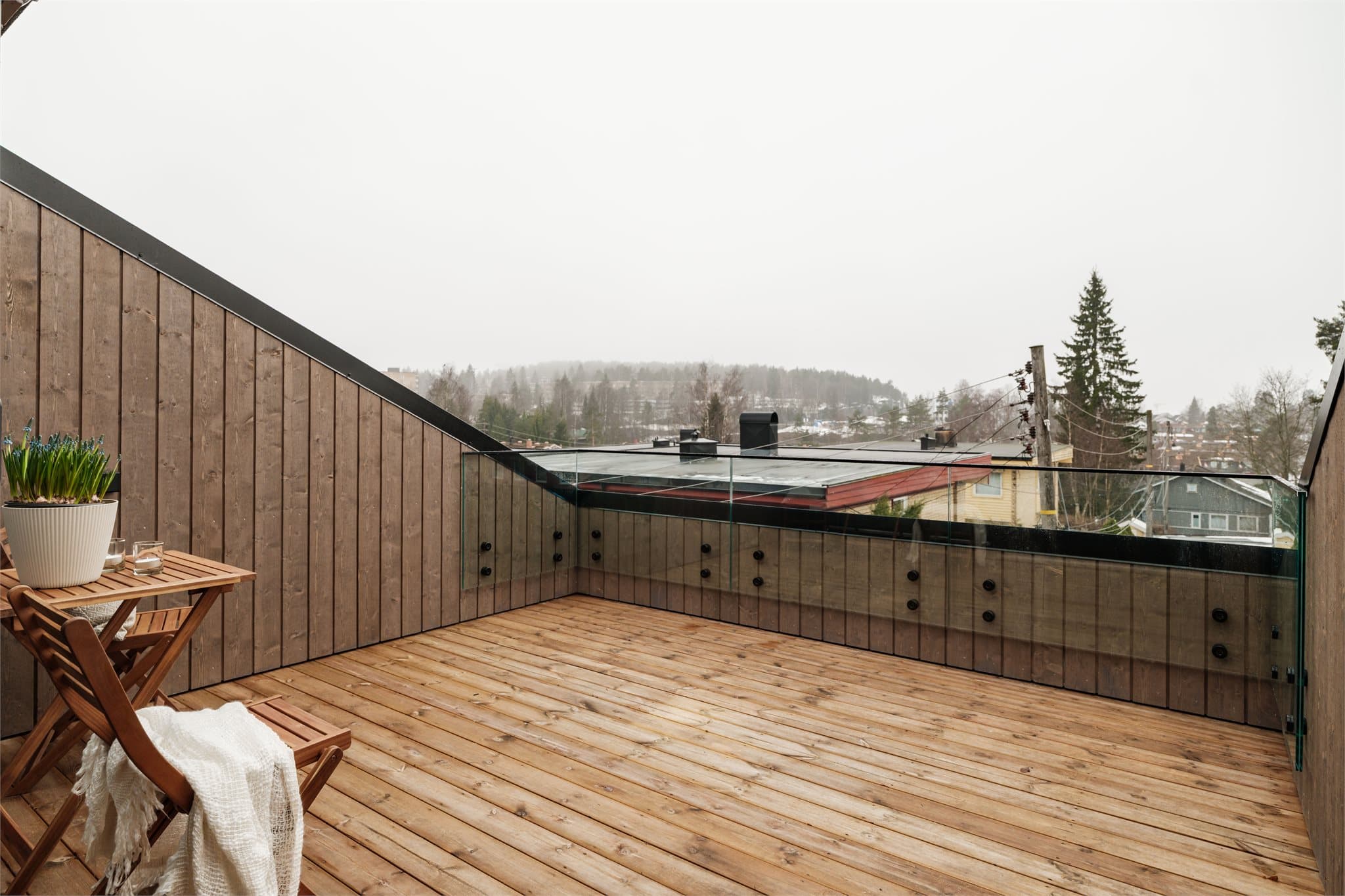 Loftstuen har utgang til takterrasse.