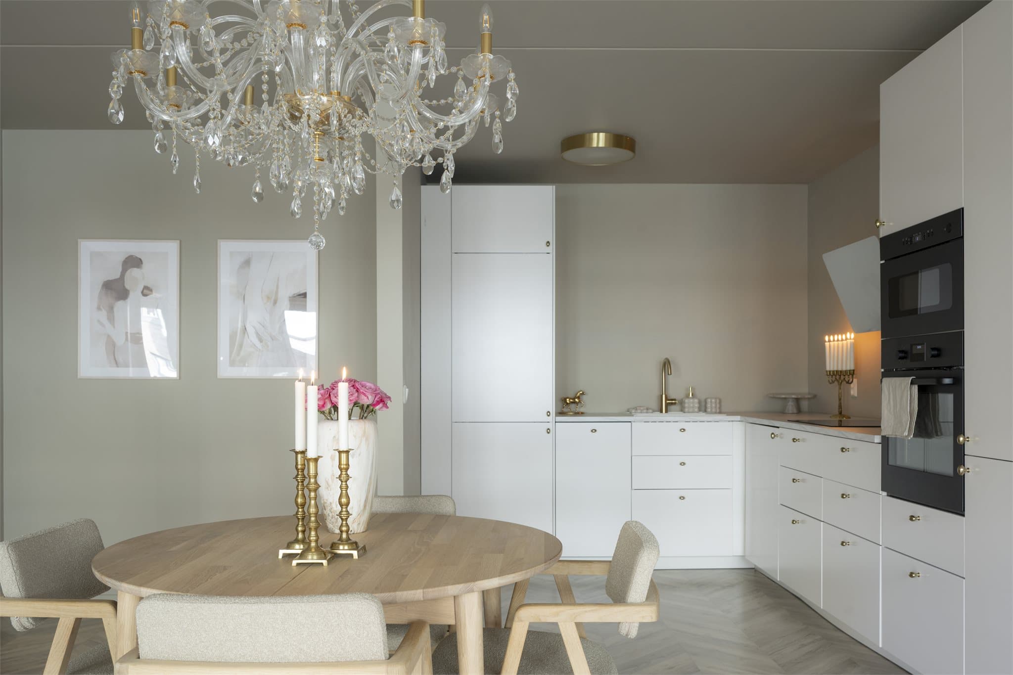 Kjøkkeninnredningen var ny i 2025 og er fra Ikea.