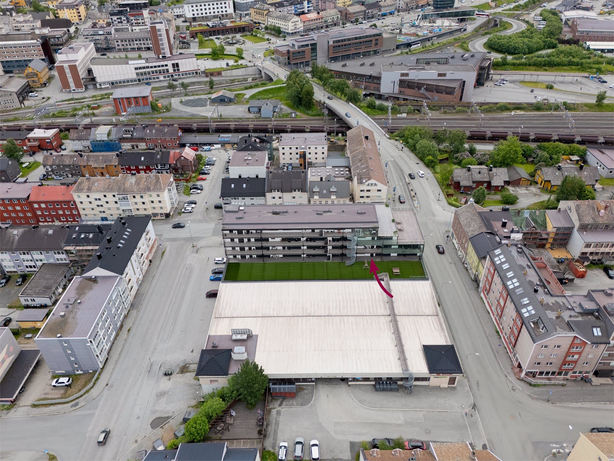 Her bor i populære Frydenlund Terrasse med nærhet til alle fasiliteter i sentrum.