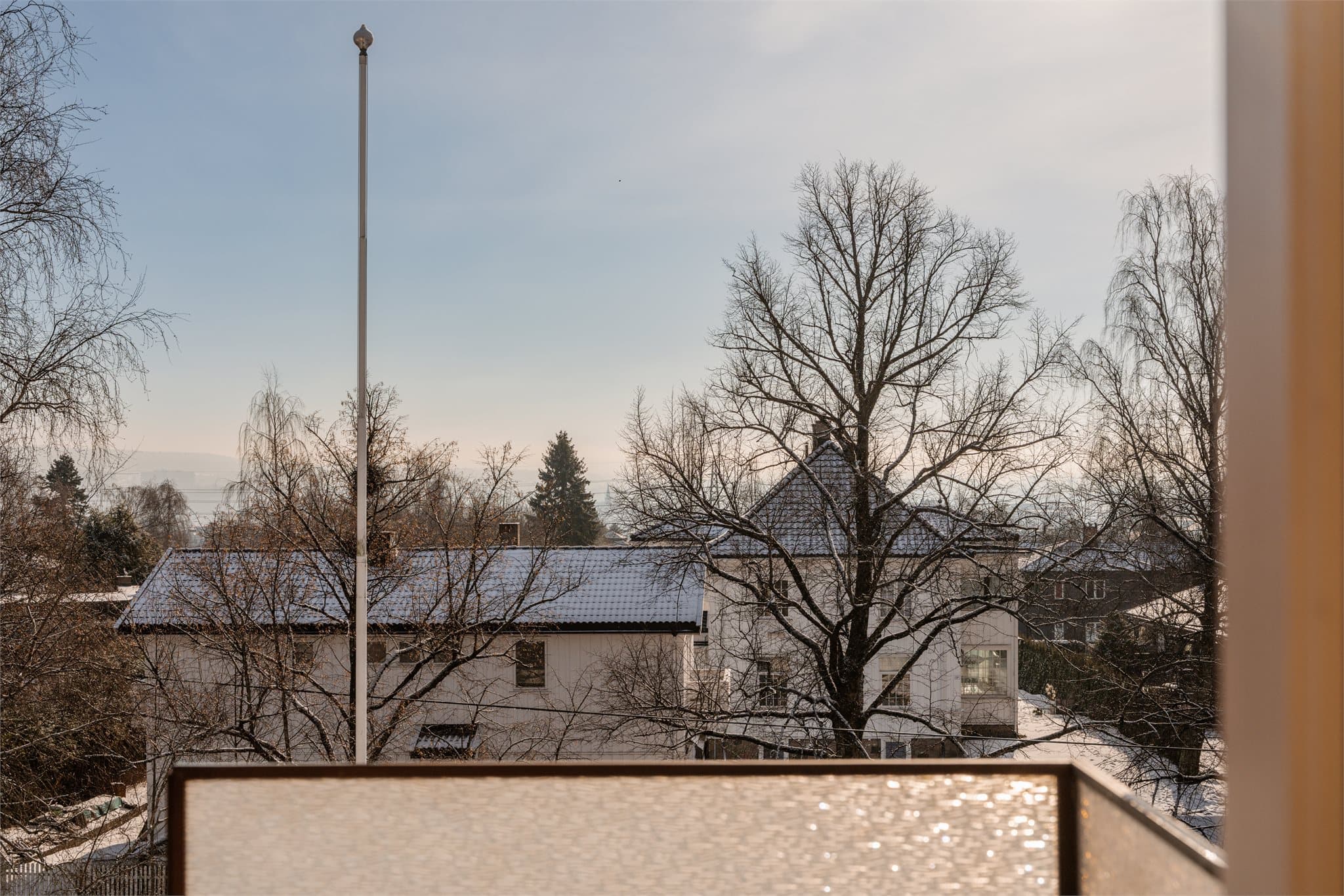 Her bor du i rolige og grønne omgivelser, med kort vei til byens fasiliteter.