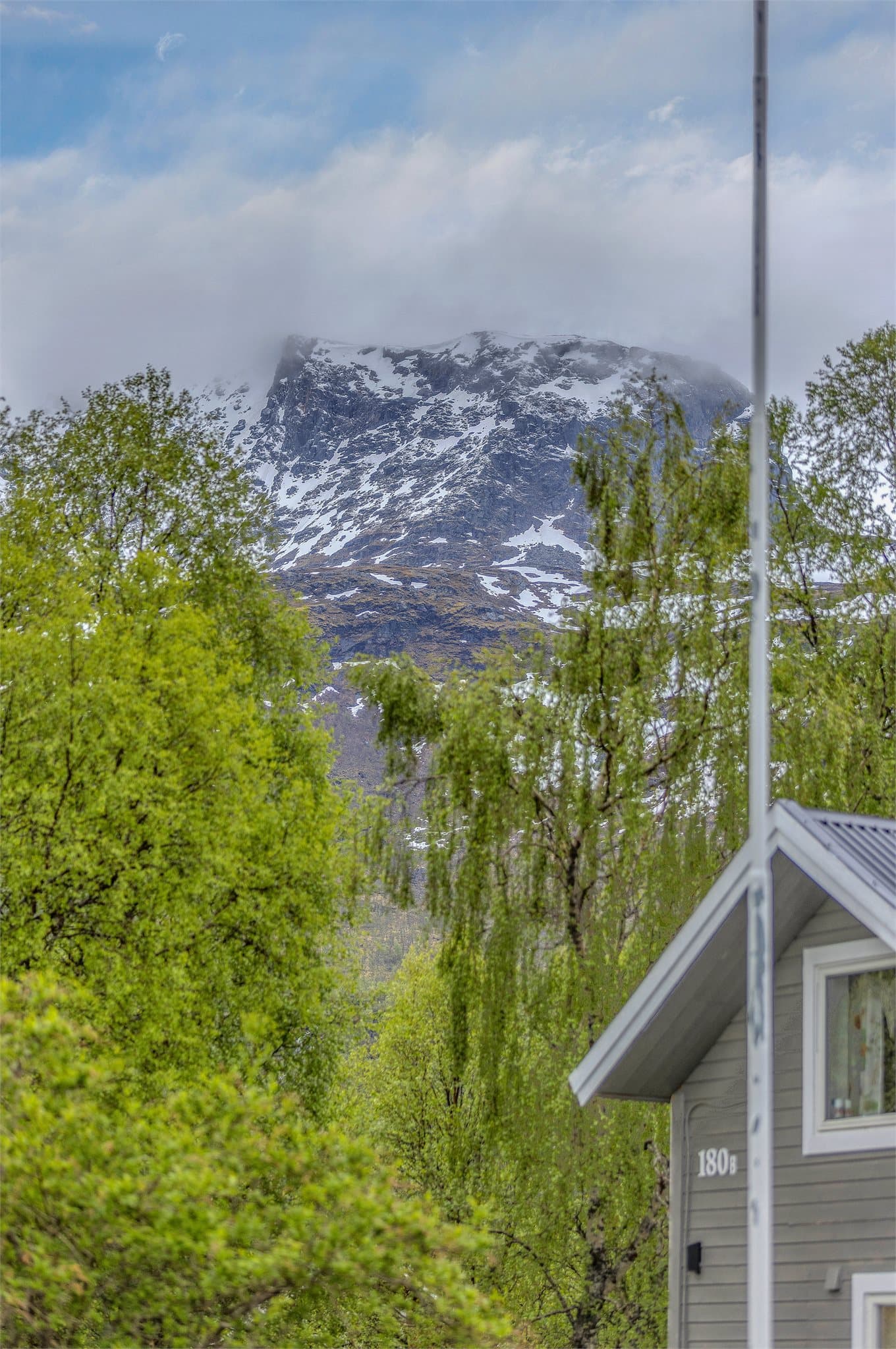 Fine solforhold og nydelig utsikt mot Spanstind