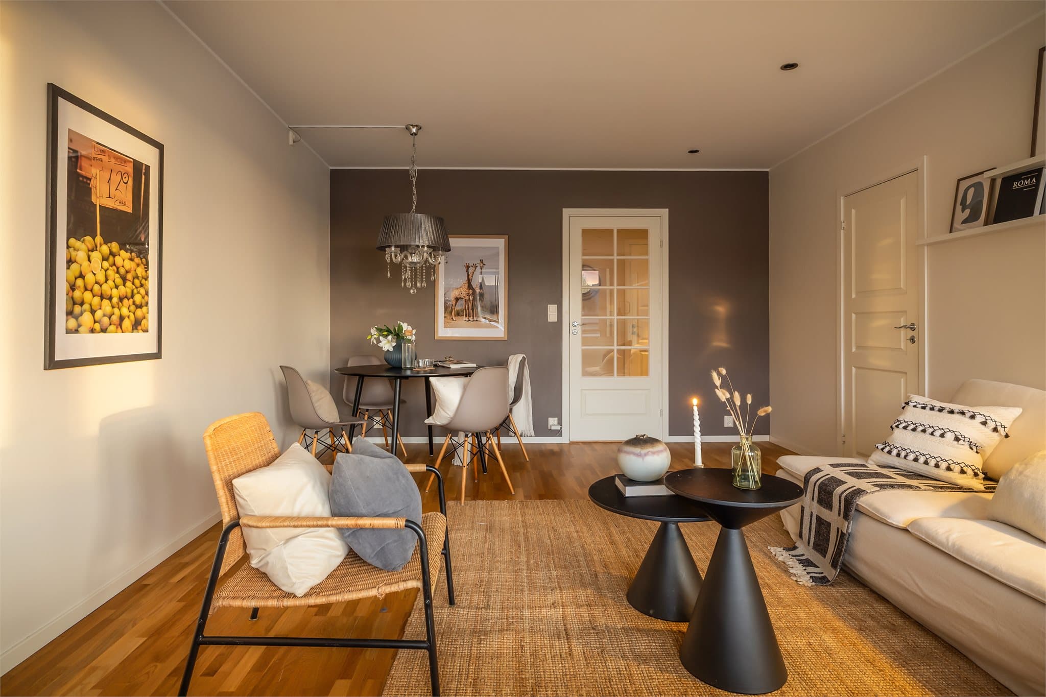 - Leiligheten har et totalt BRA-i på 57m² -