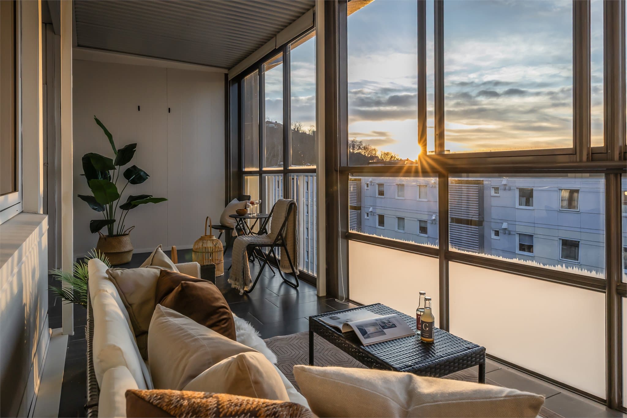 - Den innglassede balkongen måler hele 18m² -