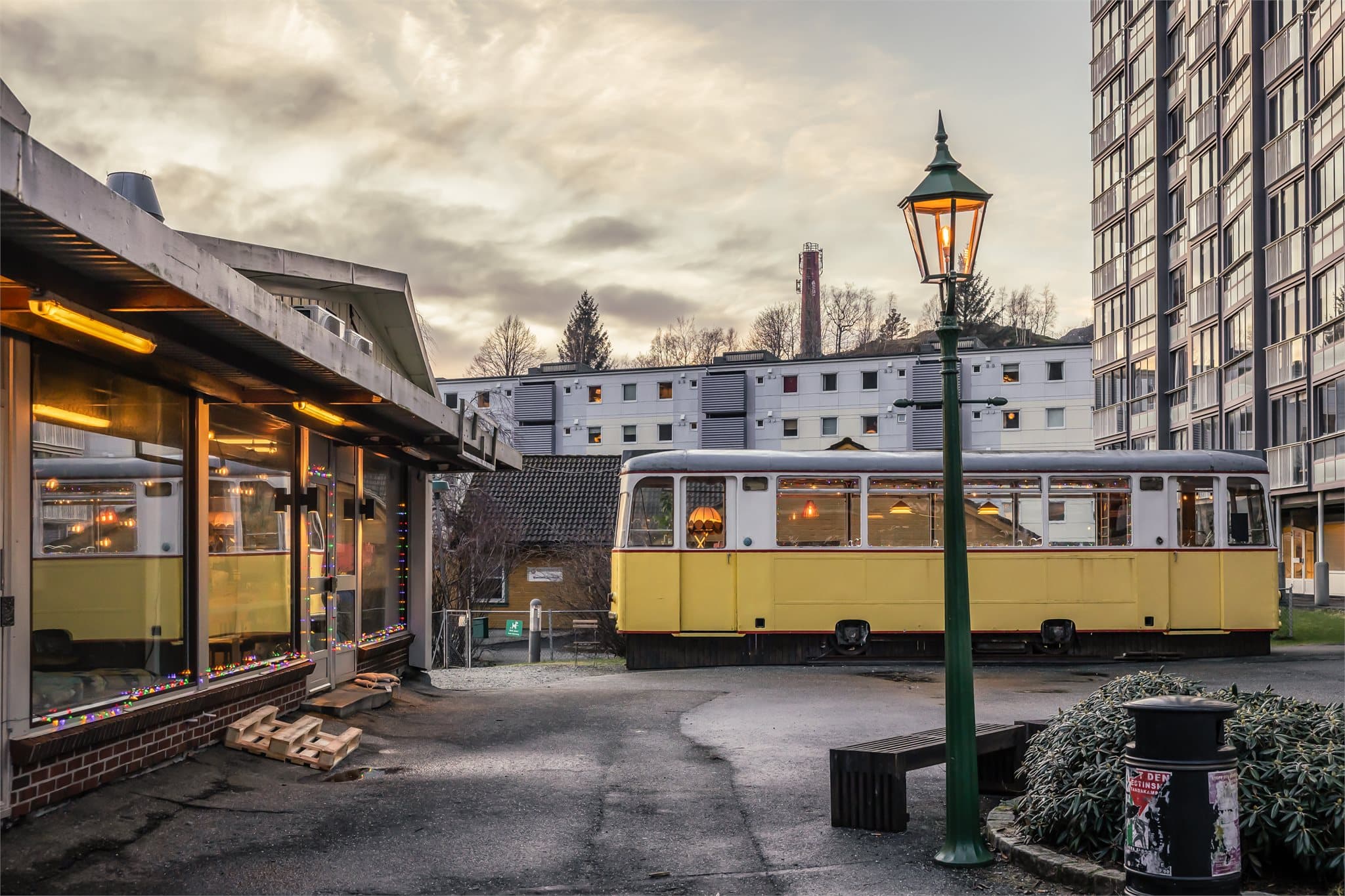 - Området er barnevennlig og tilrettelagt for både unge, familier og eldre -