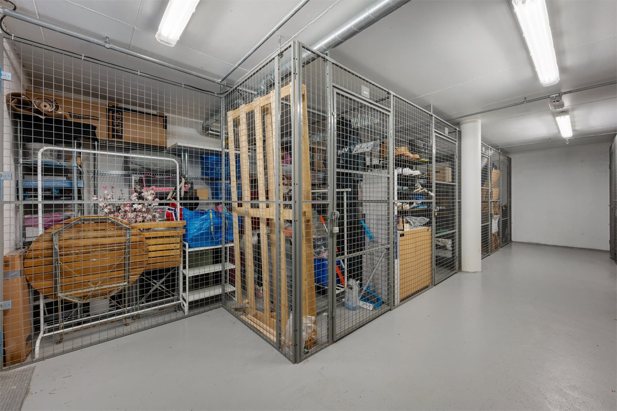 - Gode lagringsmuligheter i den eksterne boden som måler 5,5 m² -