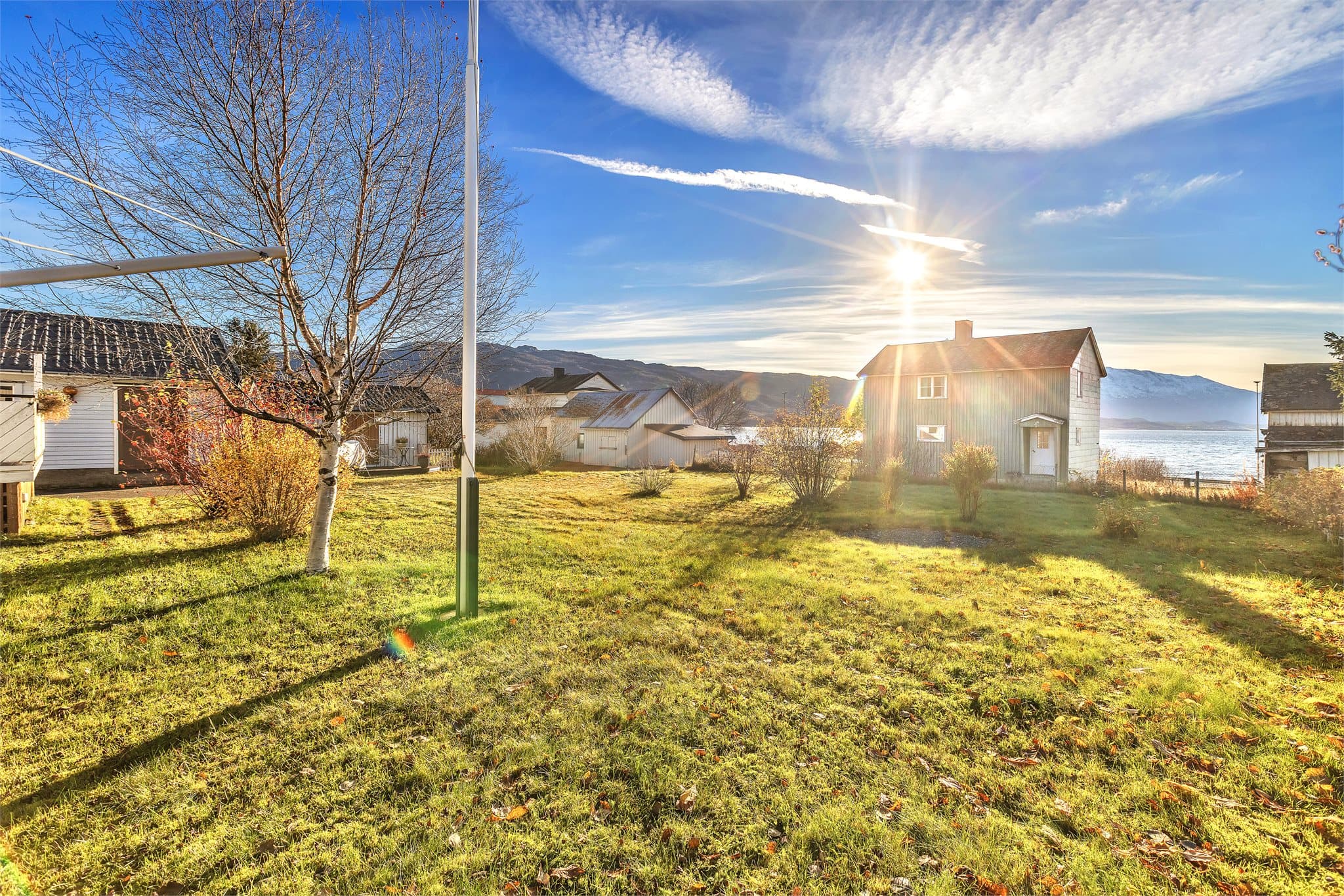 Hagen byr på rikelig med boltreplass i naturskjønne og åpne omgivelser.