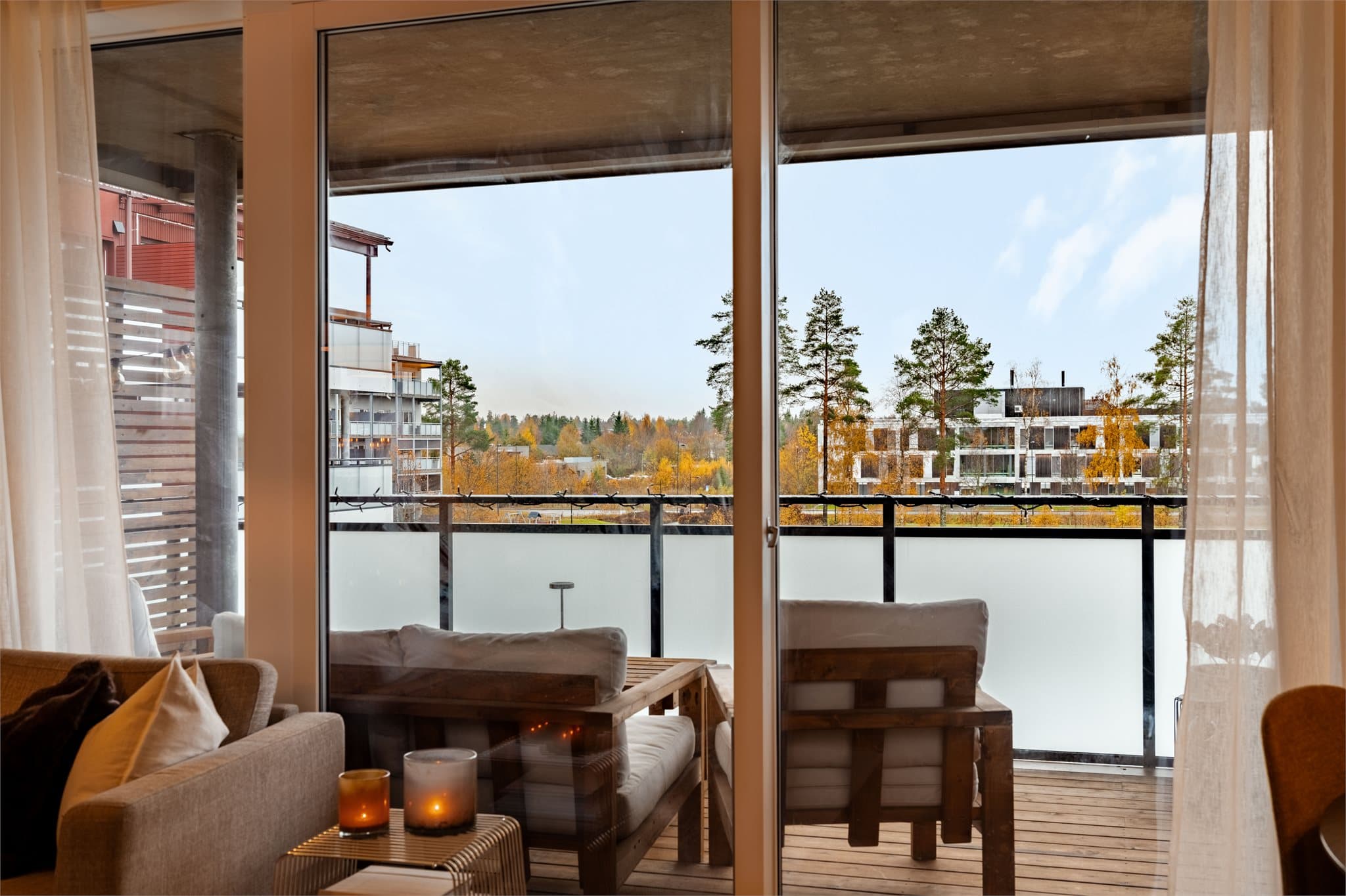 Fra stuen er det utgang til en herlig balkong på 14 m².