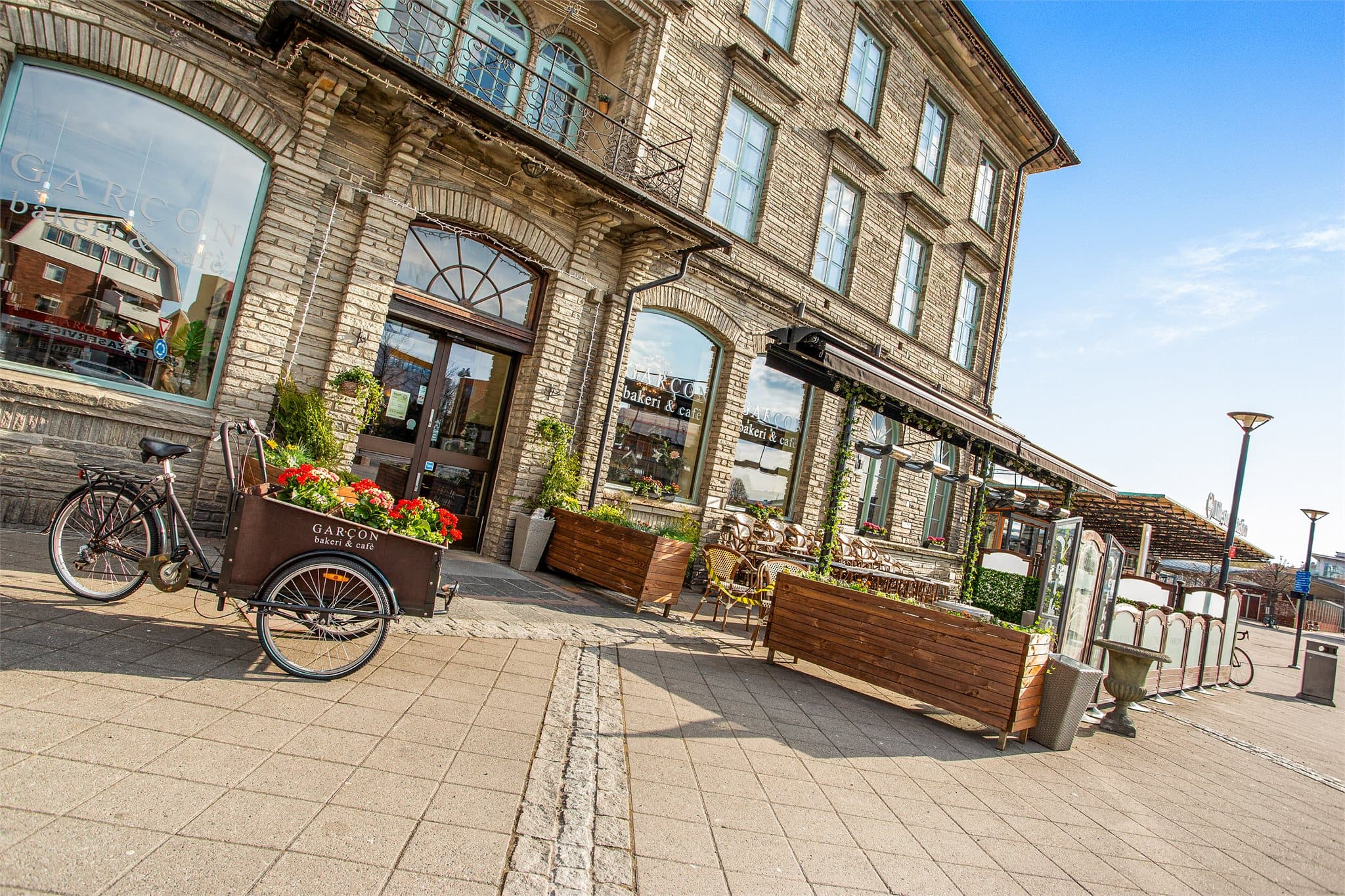 Garçon bakeri og café.