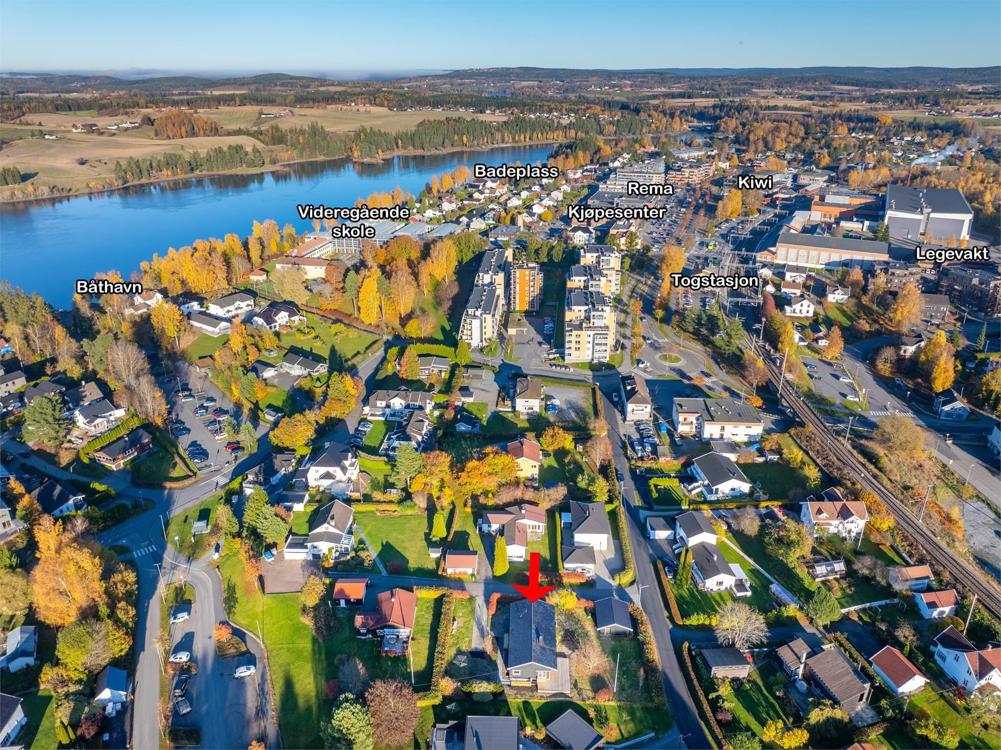 Gangavstand til servicetilbud og togstasjon - toget tar deg til Oslo S på under 30 min og til Lillestrøm under 20min.!