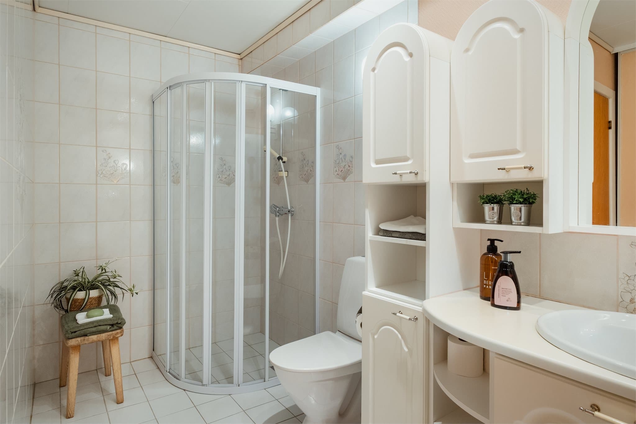 - Helfliset bad som måler 7,5m² -