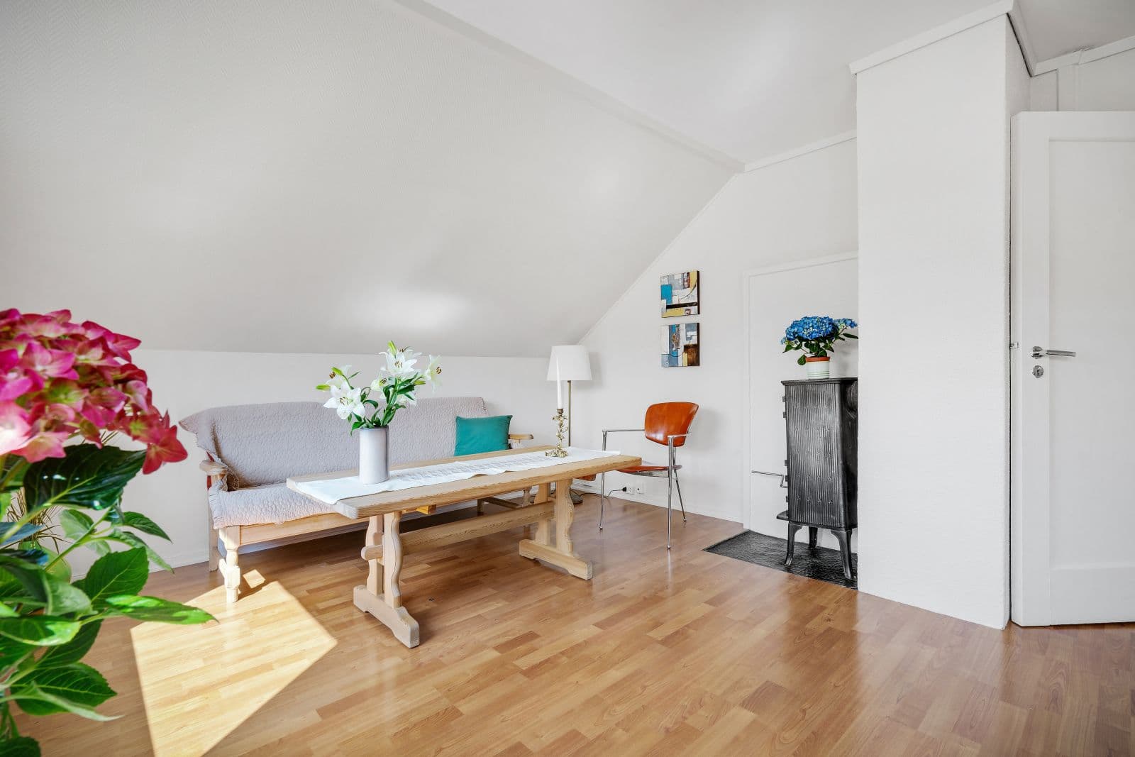 Leiligheten er ikke godkjent. Sett deg nøye inn i salgsoppgaven over hva dette medfører.