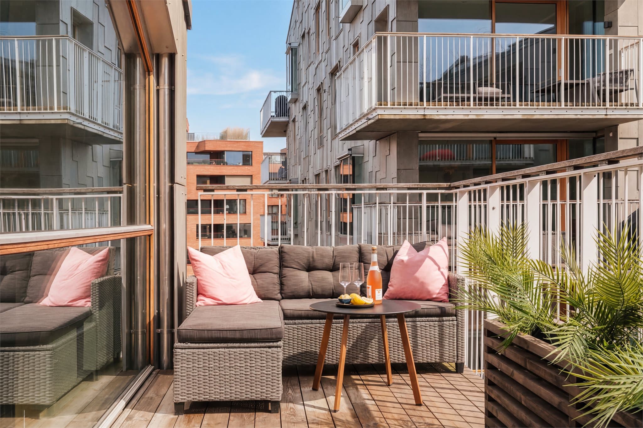 Her får dere et fantastisk hjem med en svært attraktiv beliggenhet i Vannkunsten - et prisvinnende boligprosjekt med sjøen som nærmeste nabo.