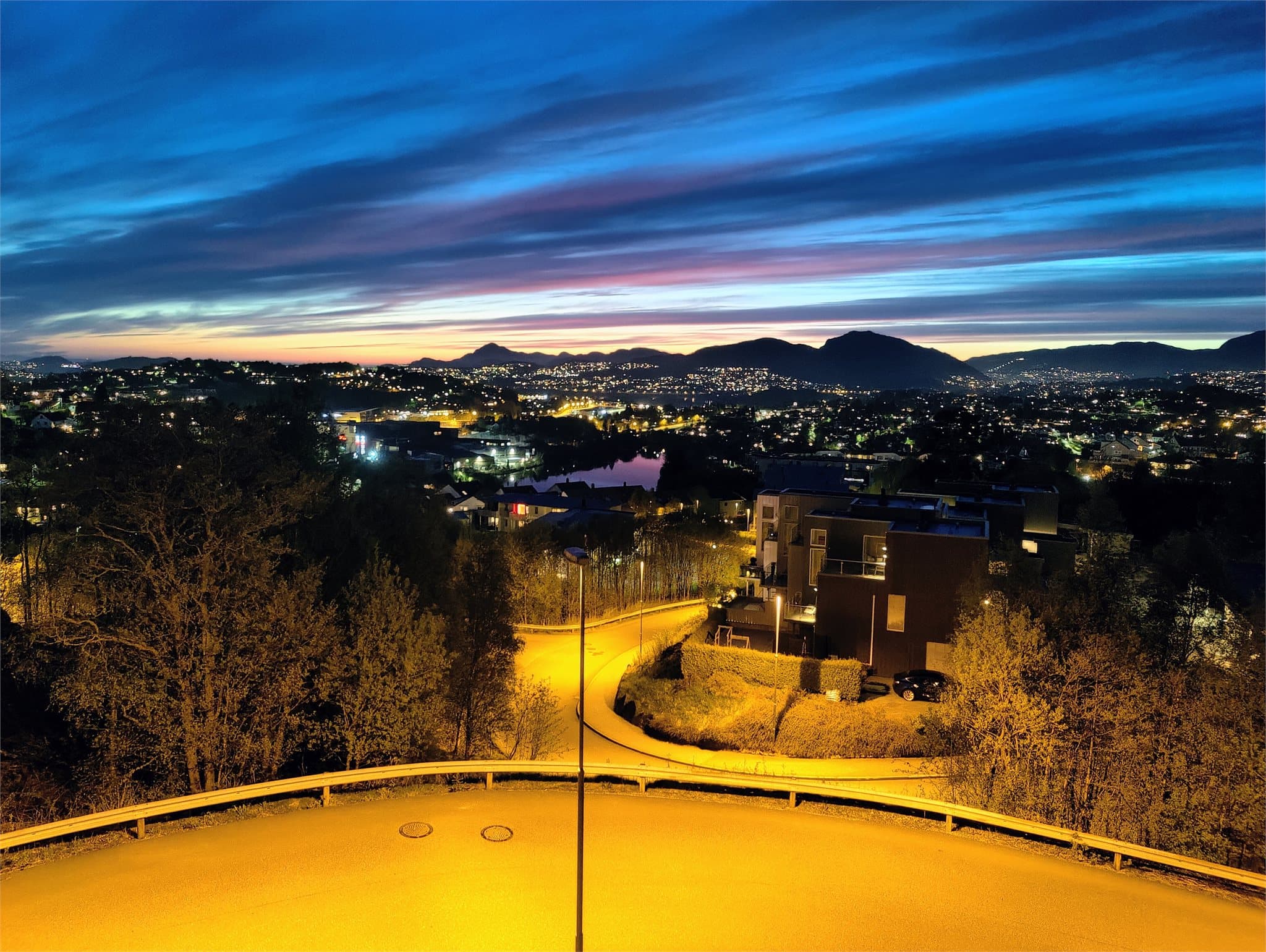 Selgers bilde. Utsikt fra terrassen