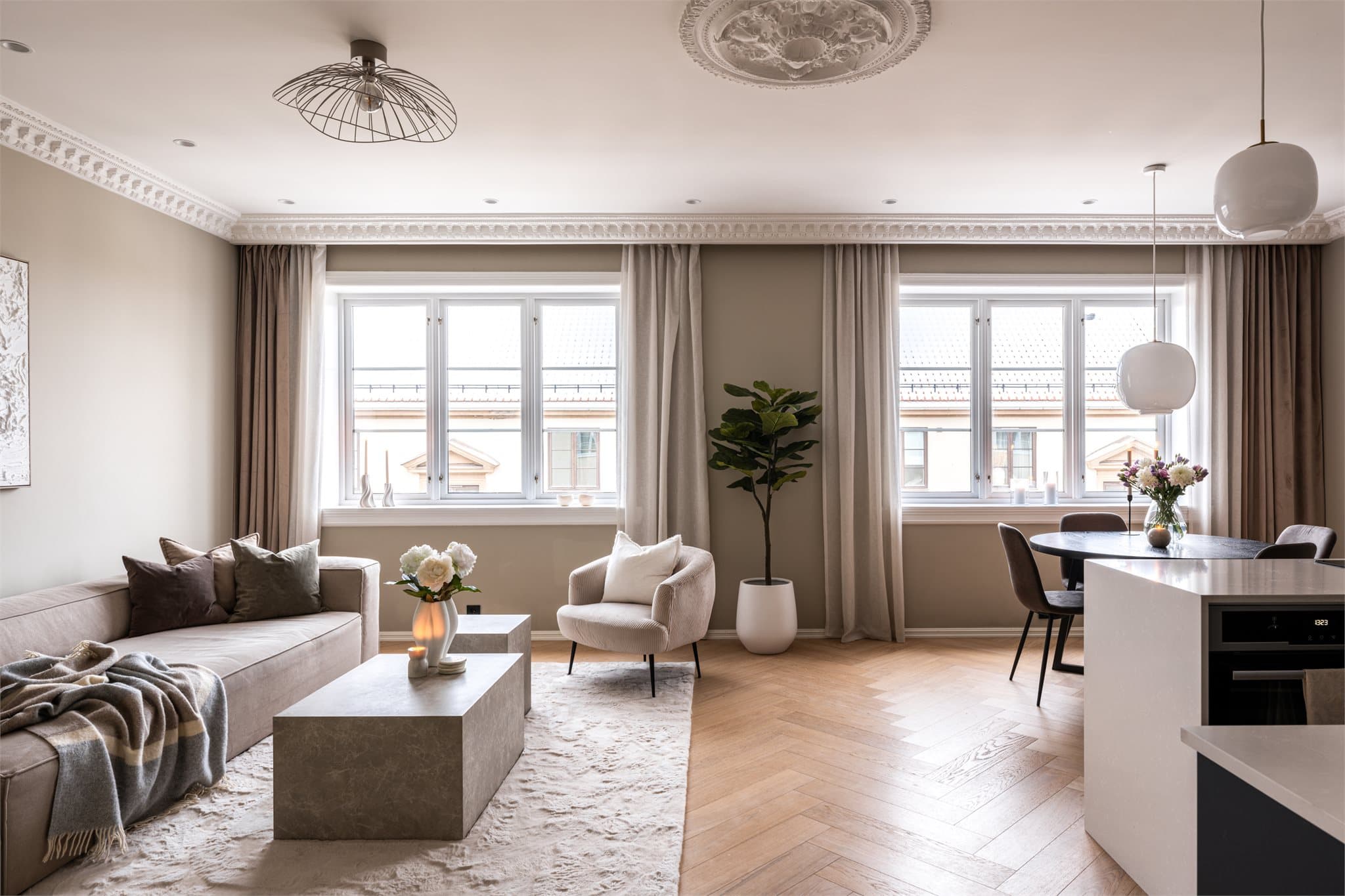 Milad Alexander Sabori ønsker velkommen til Harald Hårfagres gate 5D