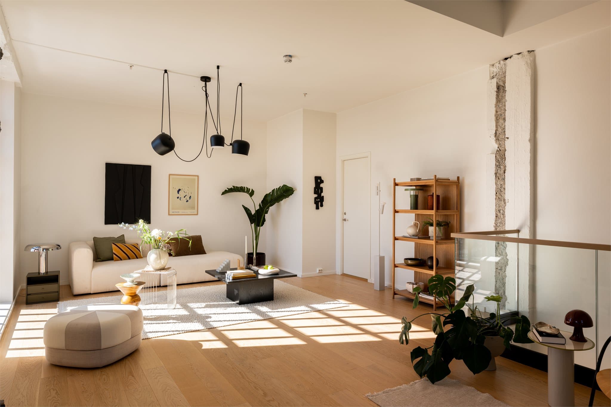 Smakfull kombinasjon av originale detaljer og stilrene løsninger.