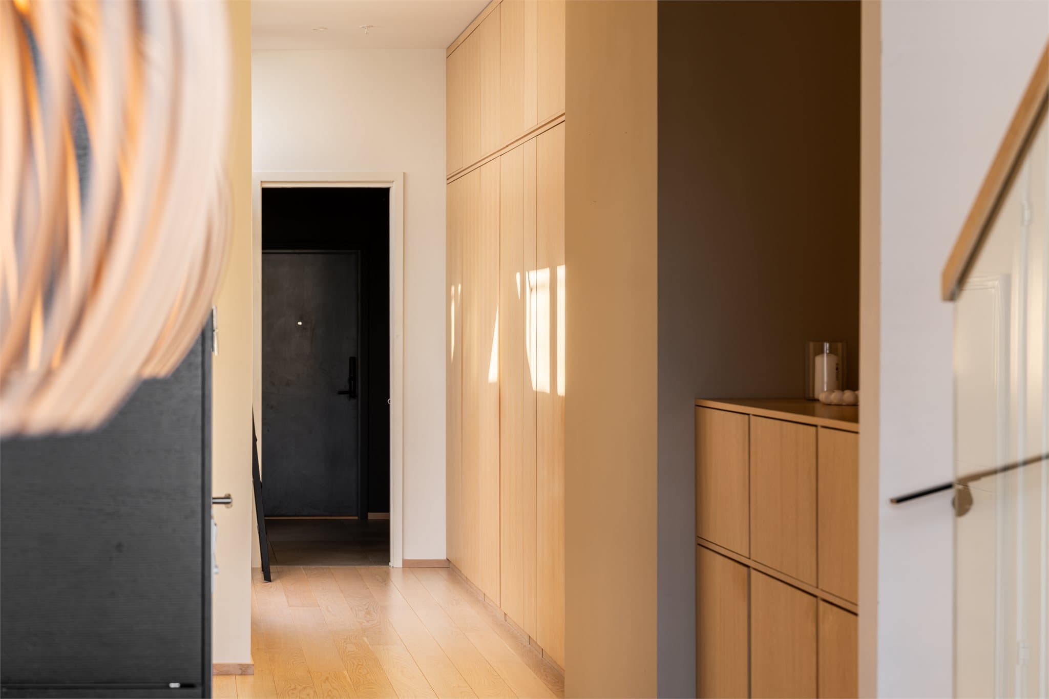 Et påkostet hjem med unike løsninger, kvalitetsmaterialer og blikkfang i alle rom.