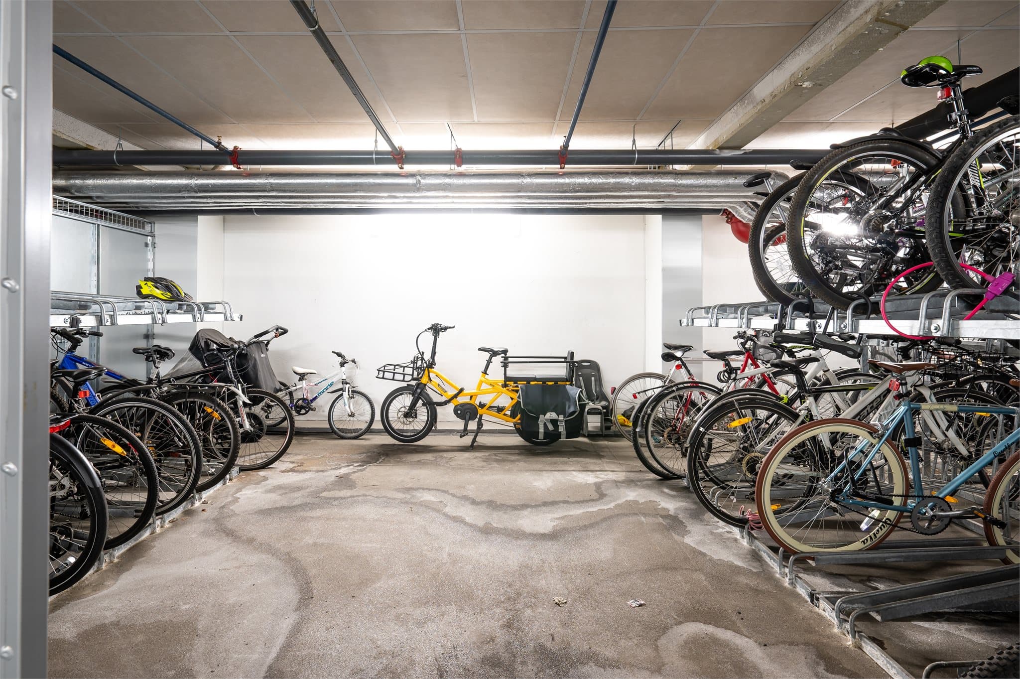 Felles sykkelbod. Det er også sykkelvask i garasjeanleeget.