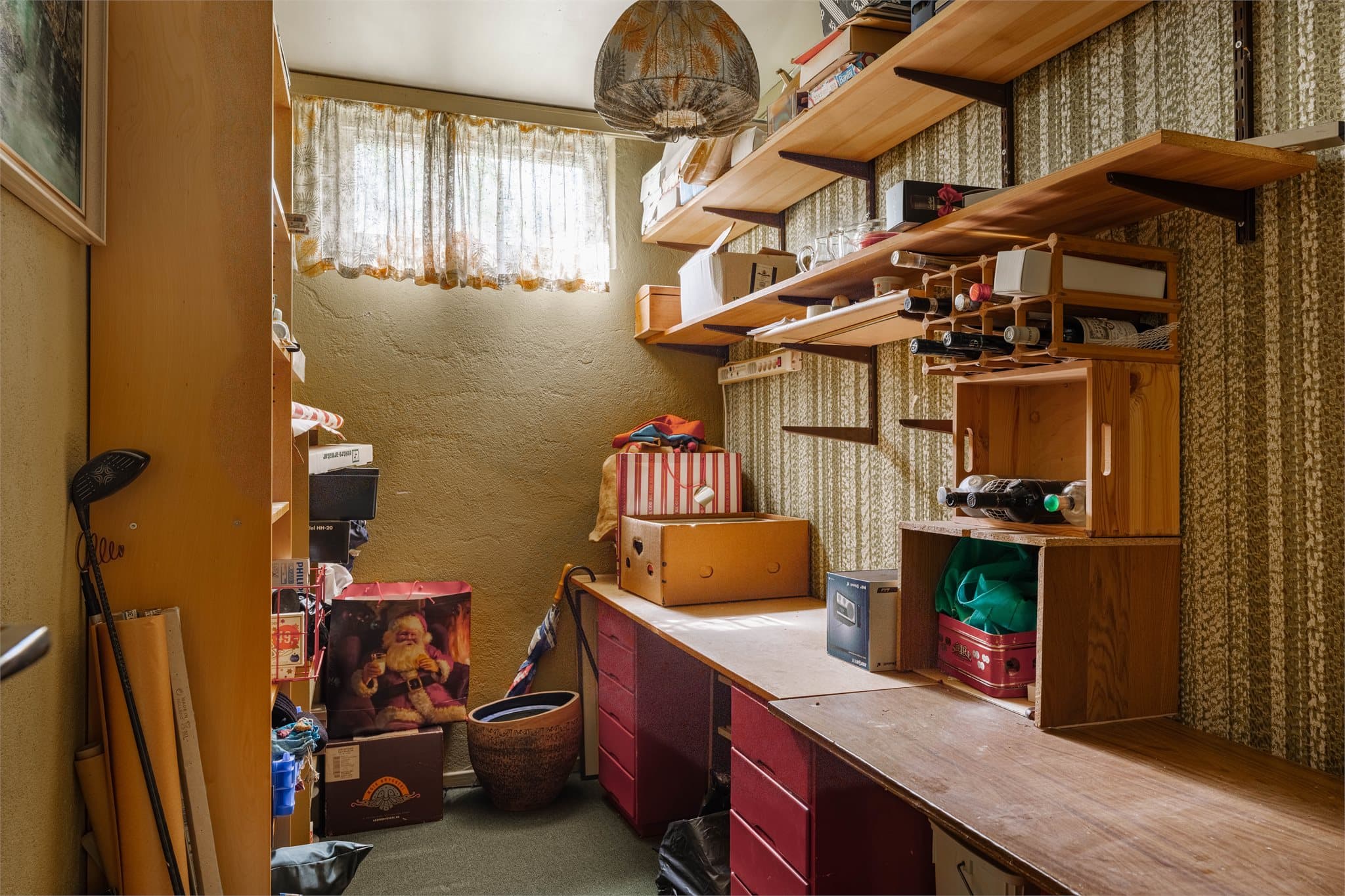 Her har du god plass til å innrede etter eget ønske, men med eget walk-in har du god plass til hele familien sin garderobe!