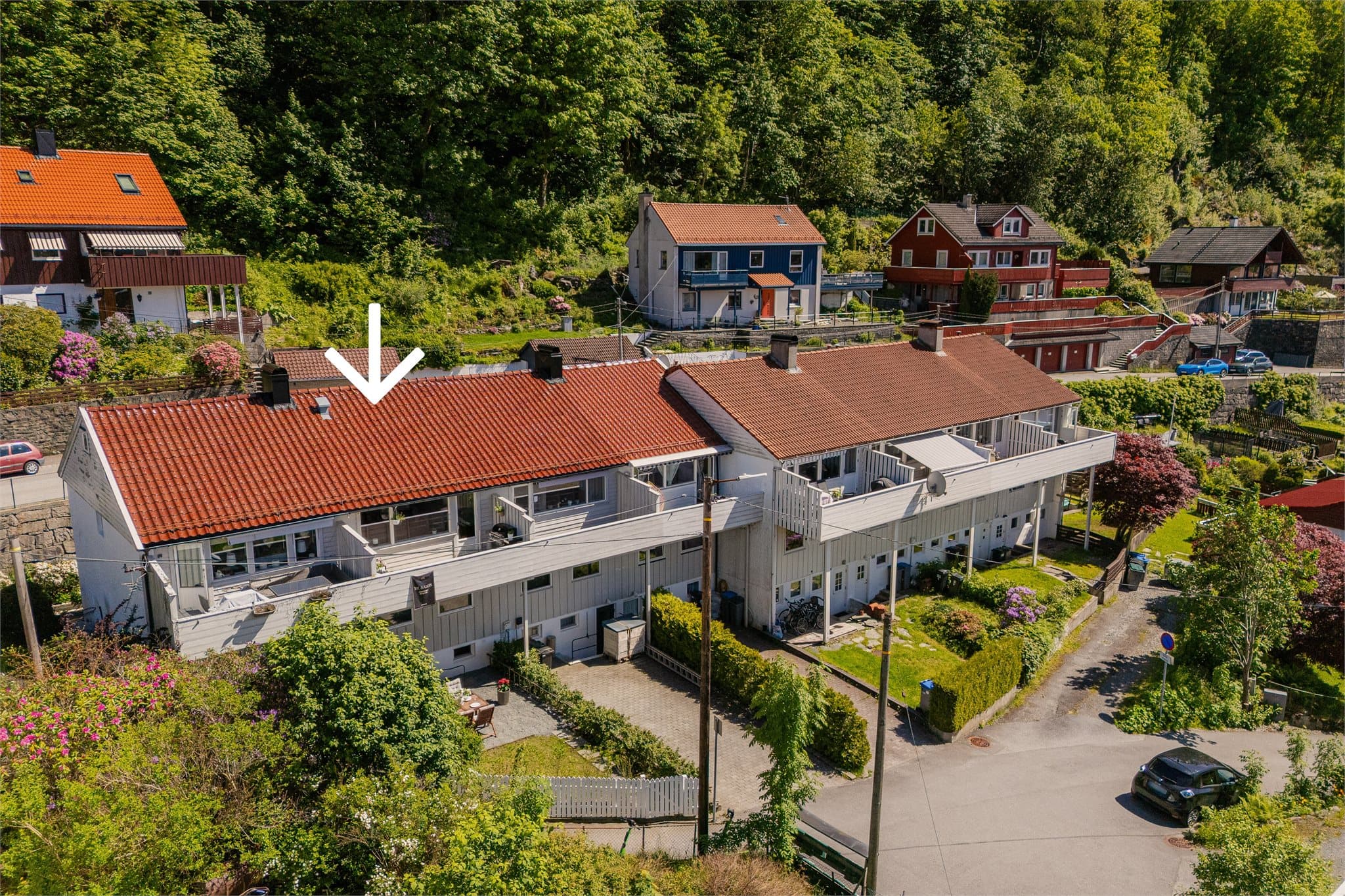 - En innholdsrik og moderne familiebolig over tre plan med attraktiv og sentral beliggenhet -