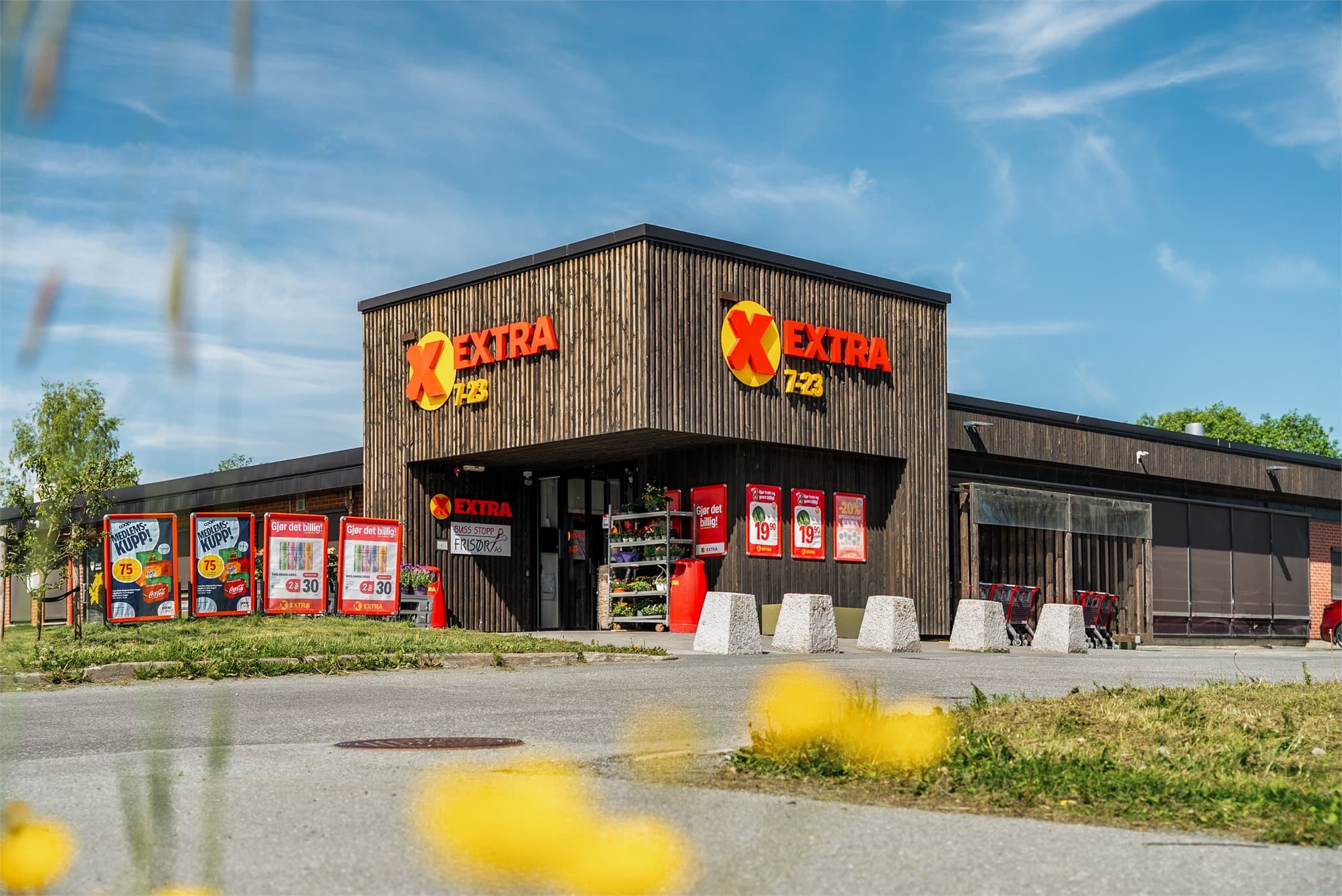 Dagligvarebutikken Coop Extra Byneset ligger bare fire minutters gange fra boligen.