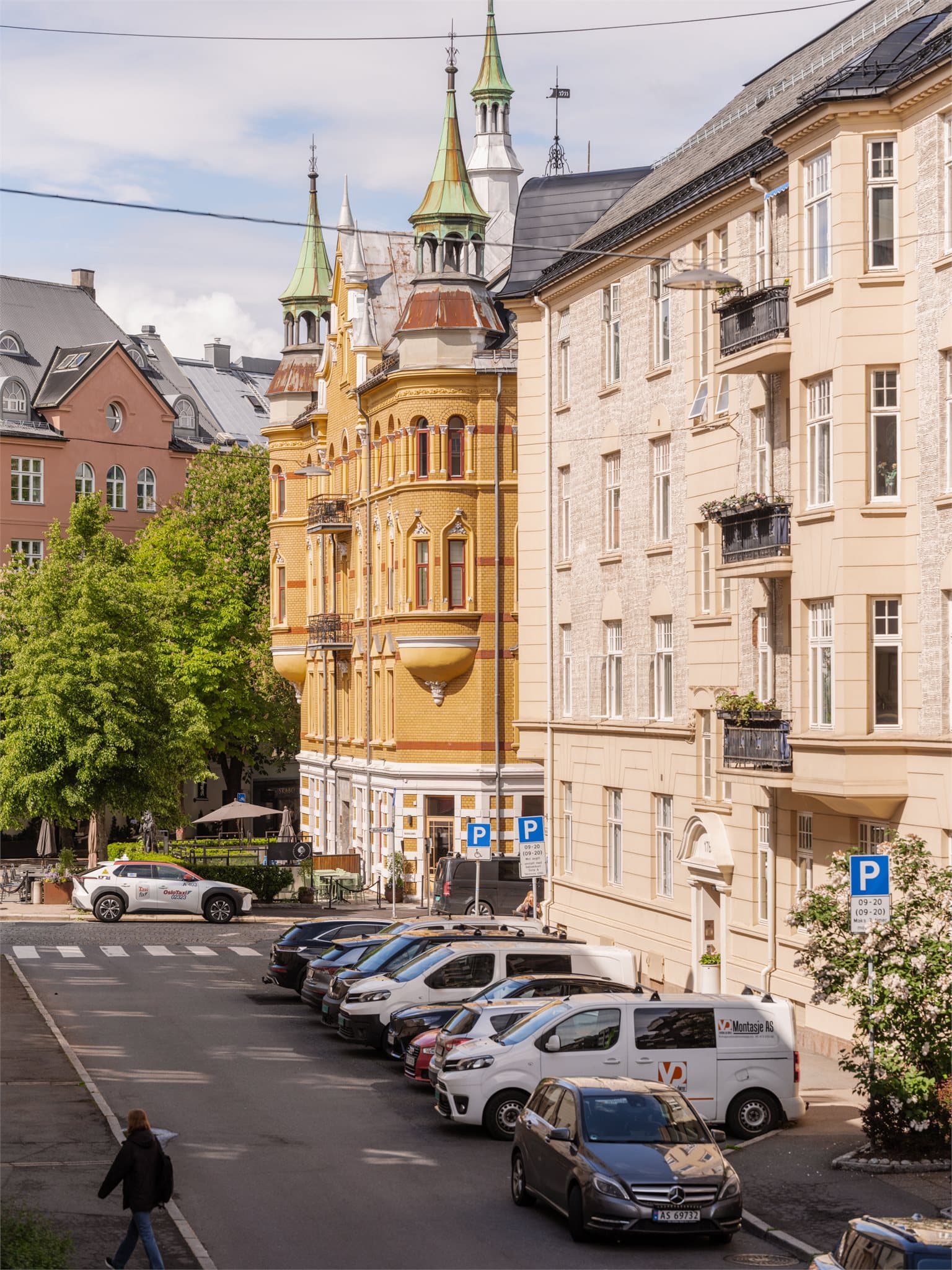 Kort gangavstand til Frognerparken, Slottsparken og et rikt utvalg av kafeer og spesialforretninger.