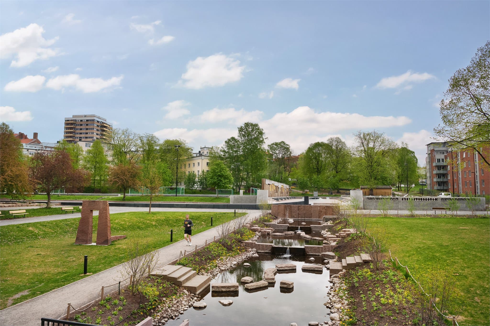 Klosterenga park er et populært samlingssted i naboplaget