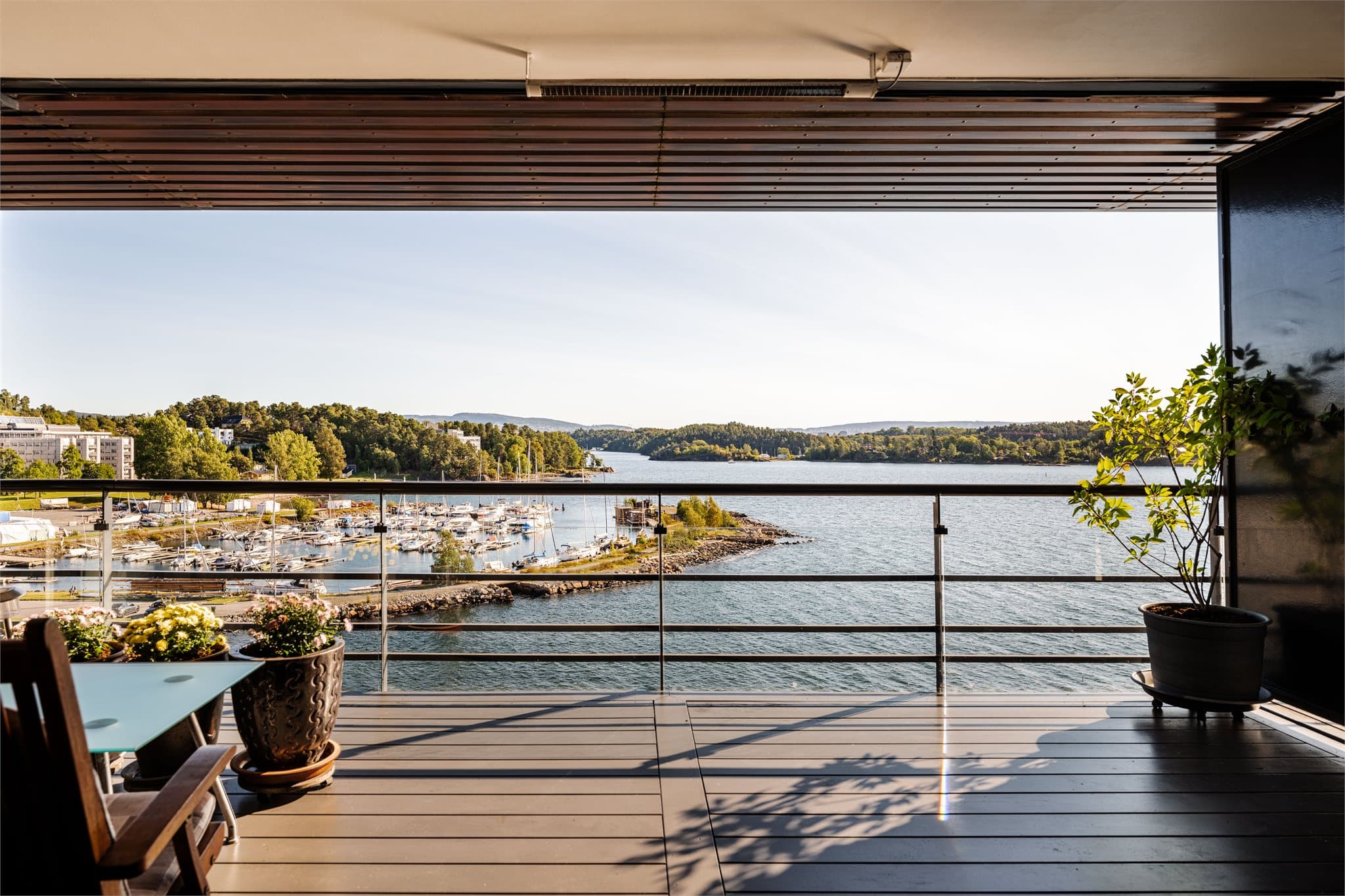 Emera Eiendomsmegling ønsker velkommen til Lysaker Brygge 32! Foto: Henrik Fjørtoft Sporsheim.