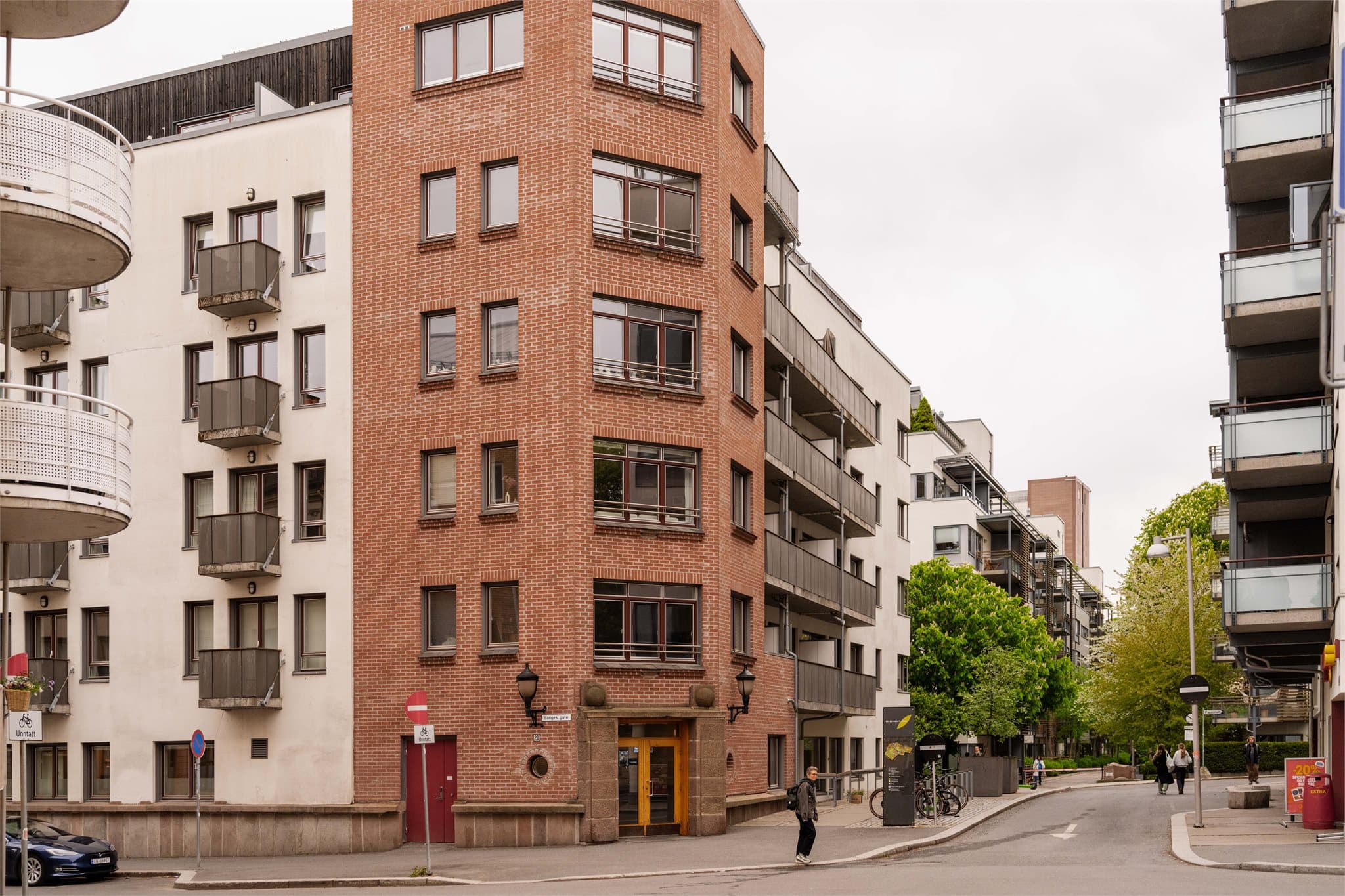 Leiligheten ligger i et attraktivt og sentralt boligområde i populære Pilestredet Park på St. Hanshaugen, en av Oslos mest ettertraktede bydeler.