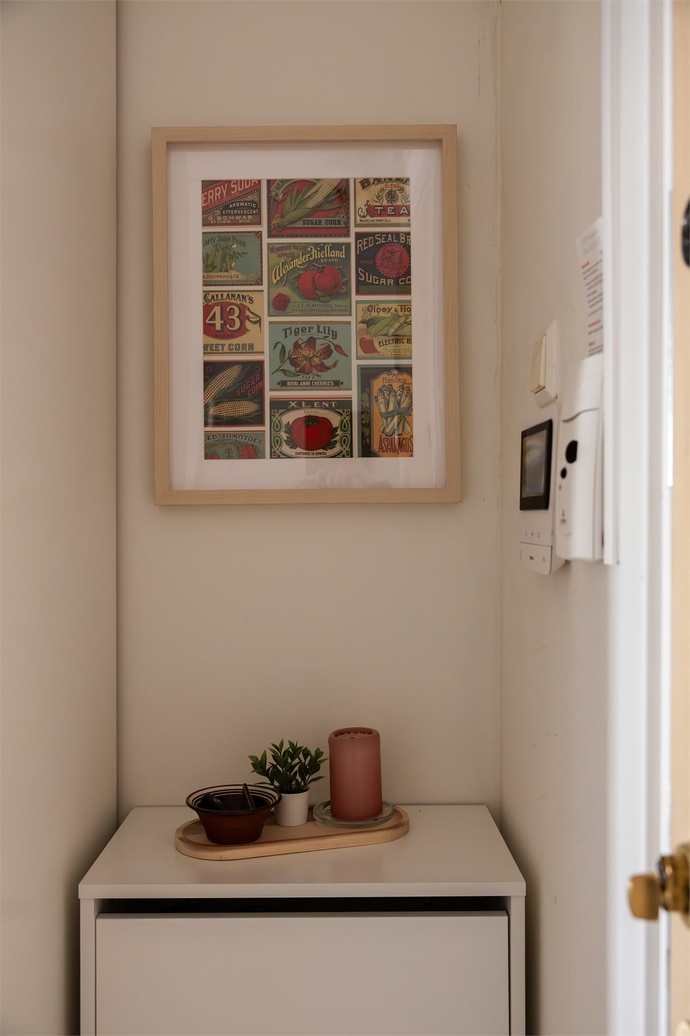 Leiligheten disponerer to boder på til sammen 4 m², som gir gode lagringsmuligheter.