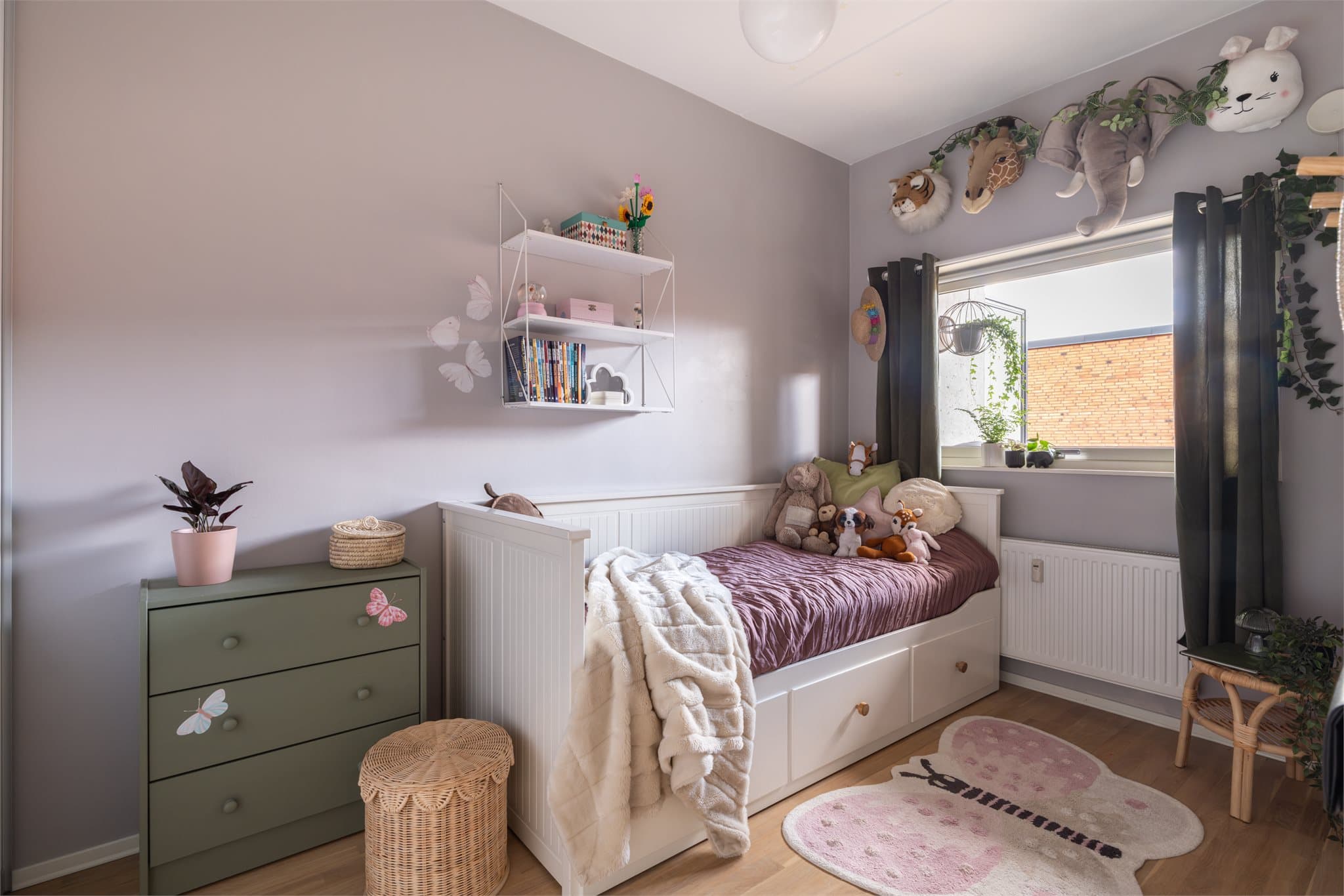 Soverom II kan fint brukes som barnerom, gjesterom, kontor eller trimrom.