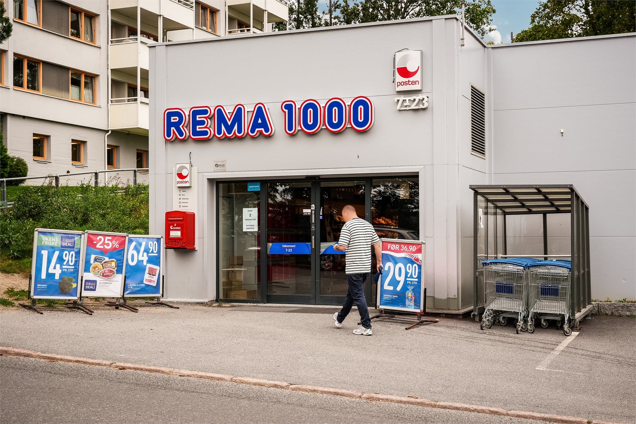Få minutters gange til Rema 1000 som ligger i Betzy Kjelsbergs vei.