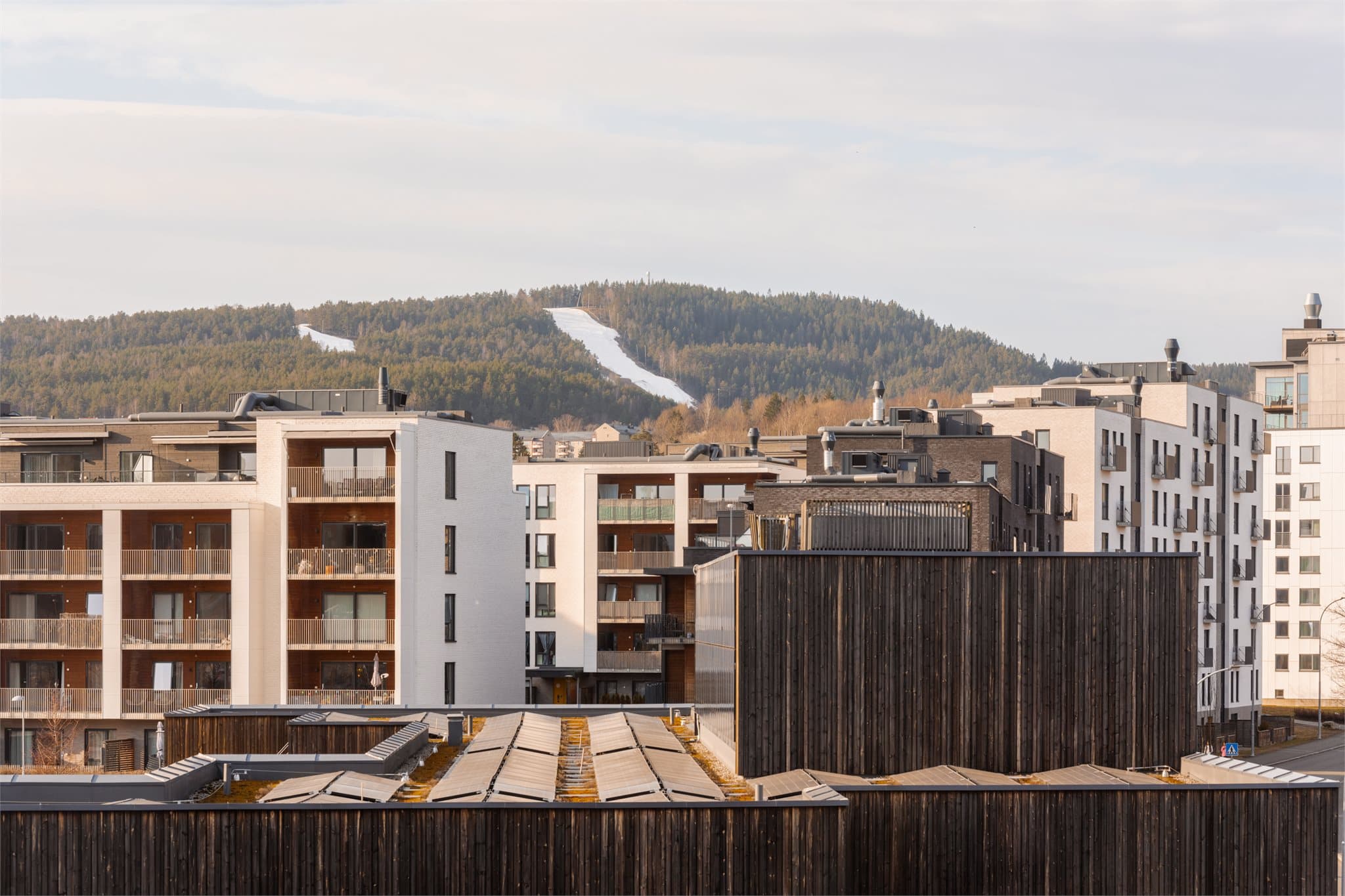 Fin utsikt mot Grefsenkollen alpintbakke og lite/ingen innsyn.