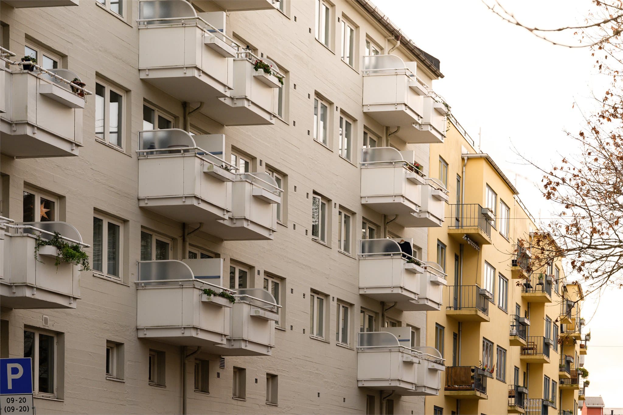Bygård fra 1955, leiligheten ligger i toppetasjen.