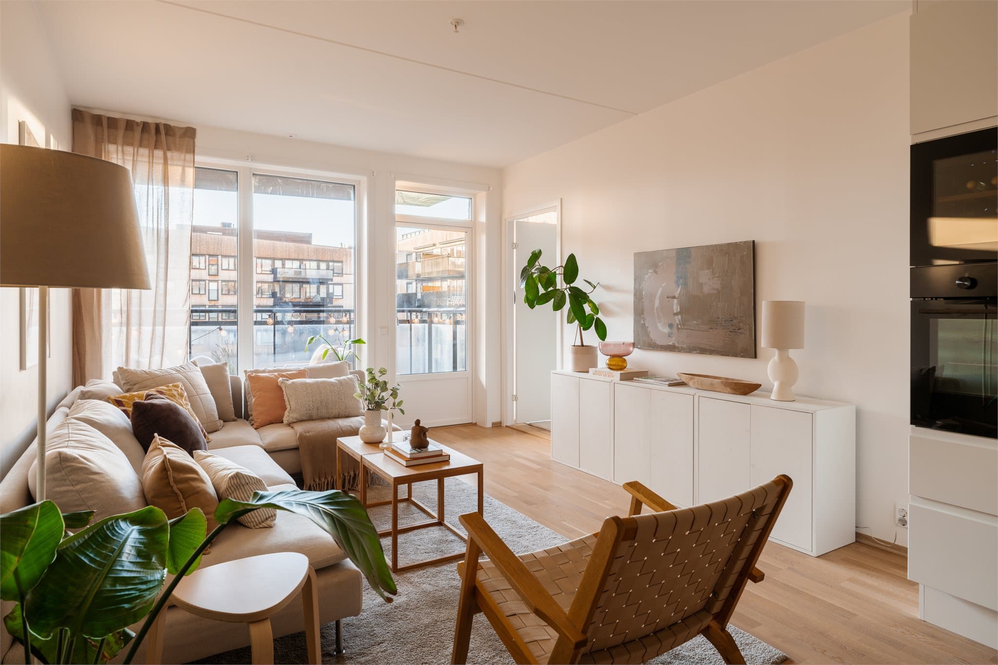 Rommet har en takhøyde på ca. 2,60 meter, som bidrar til den gode romfølelsen.