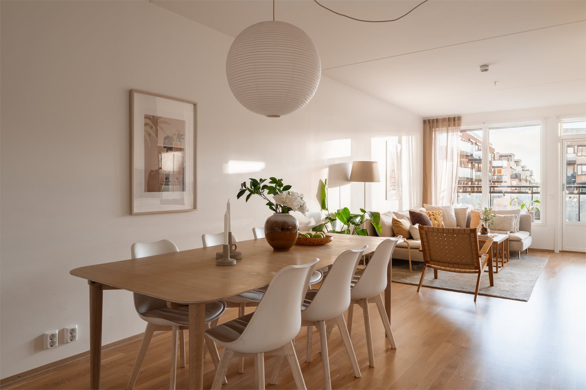 Leiligheten disponerer en ekstern bod på 6 m² i kjelleren.