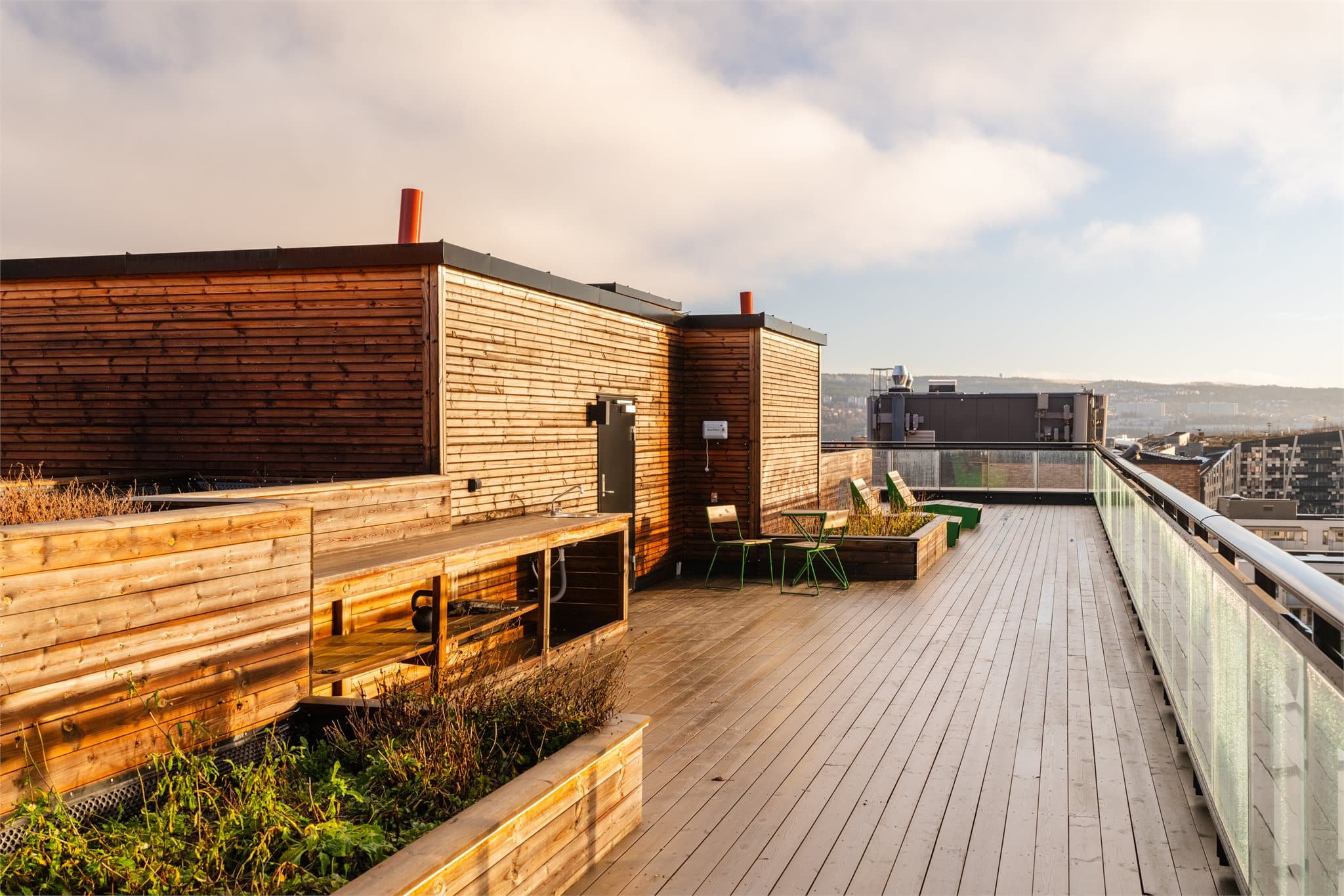 Alle beboere har tilgang til en felles takterrasse.
